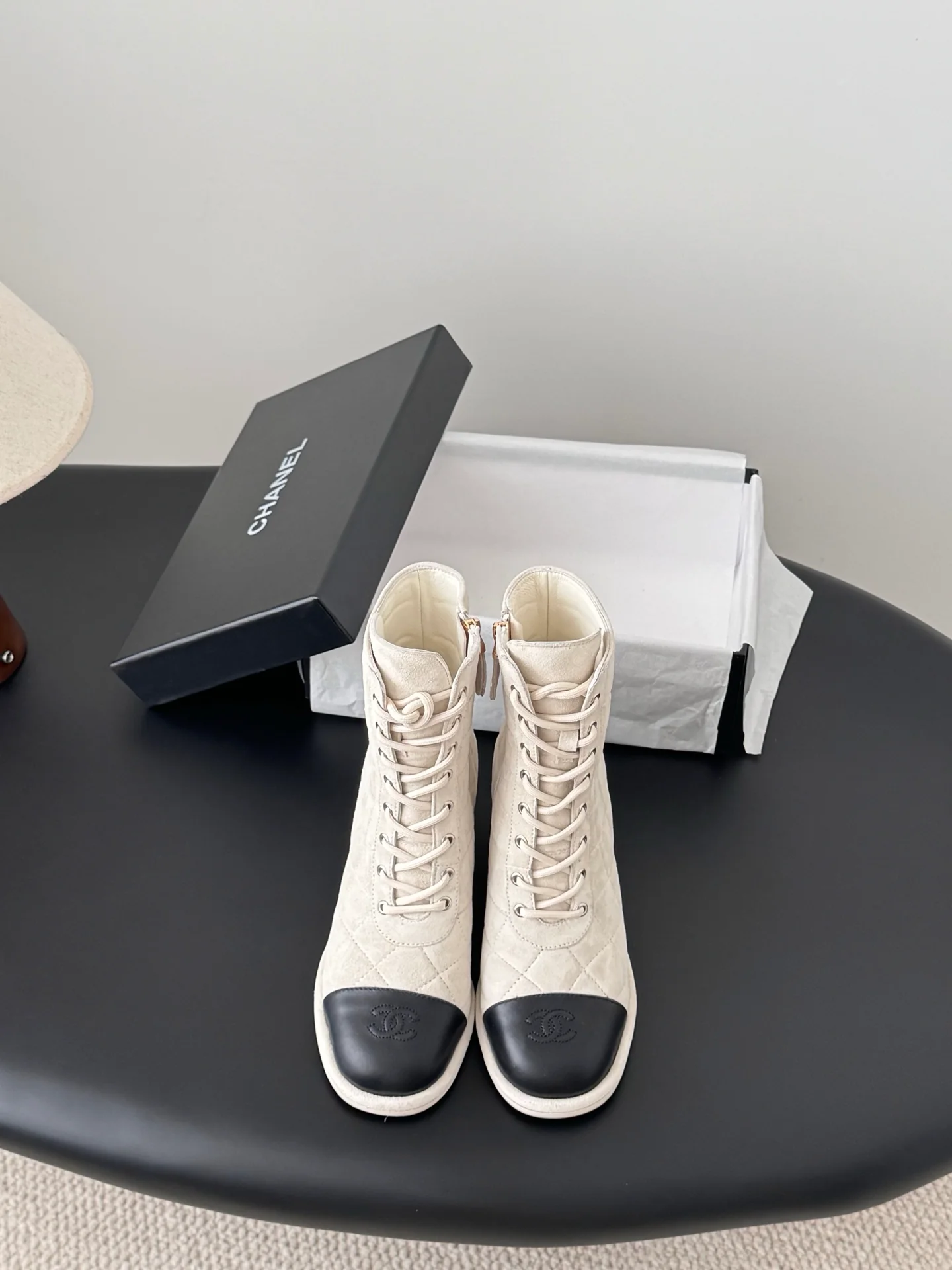 Chan 26ss ankle boots