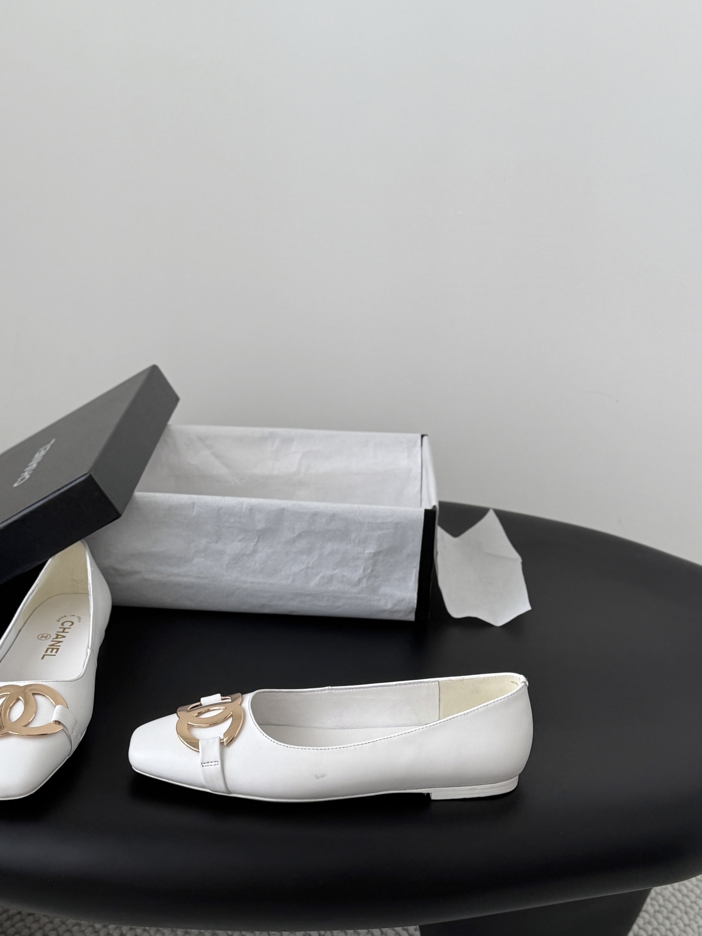 Chan 26P ballet flats