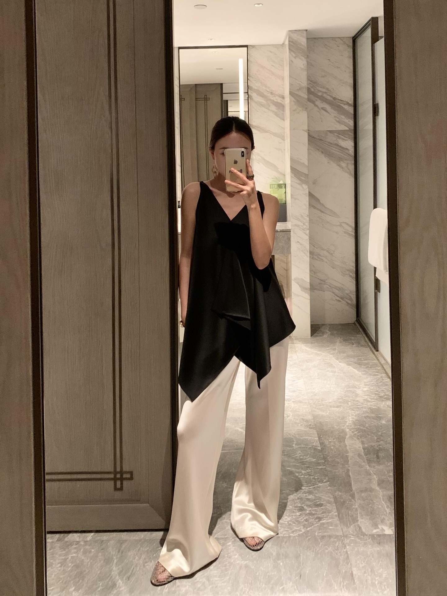 Row 26ss asymmetrical top