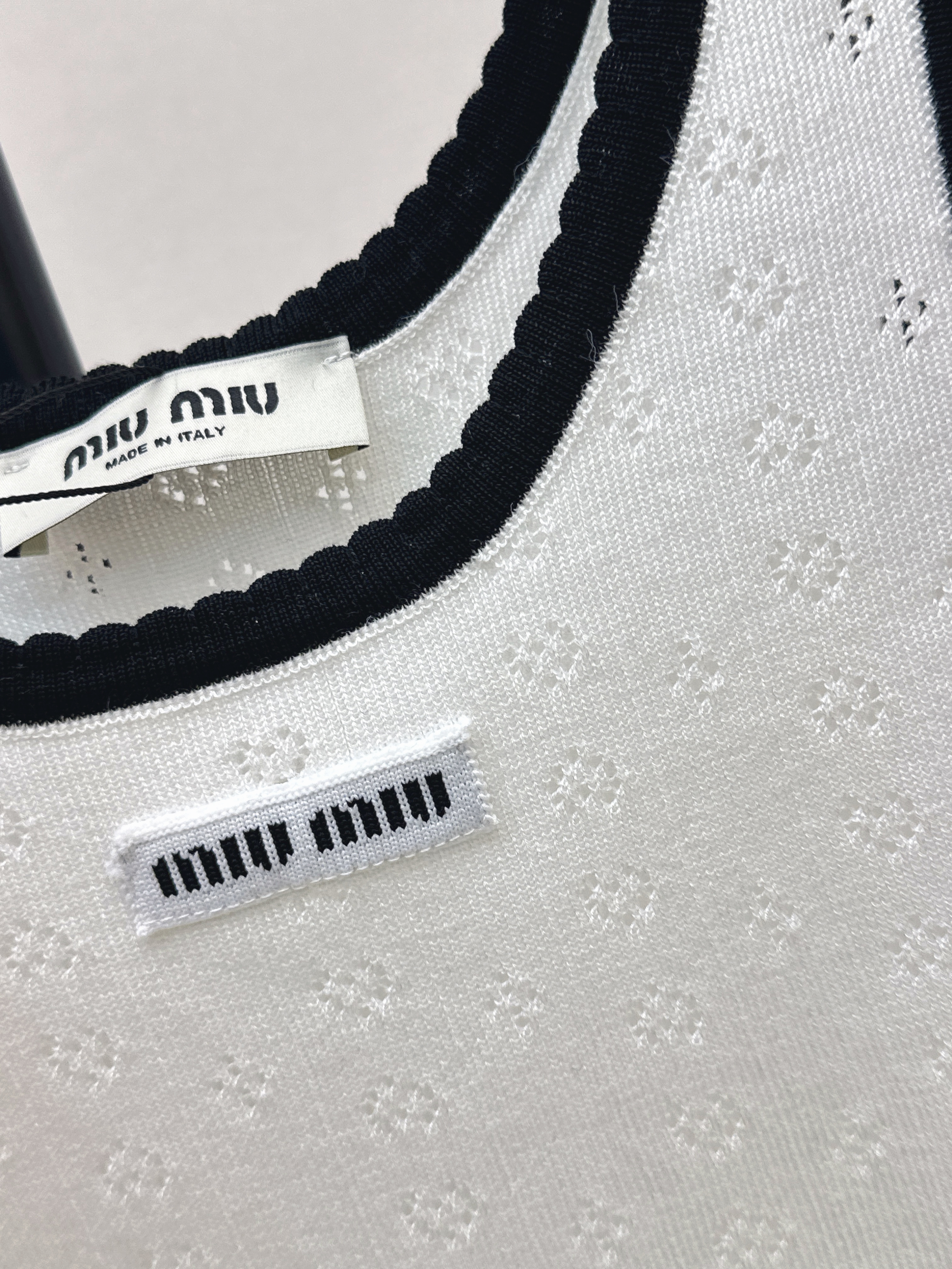 Miu 26ss knit crop vest