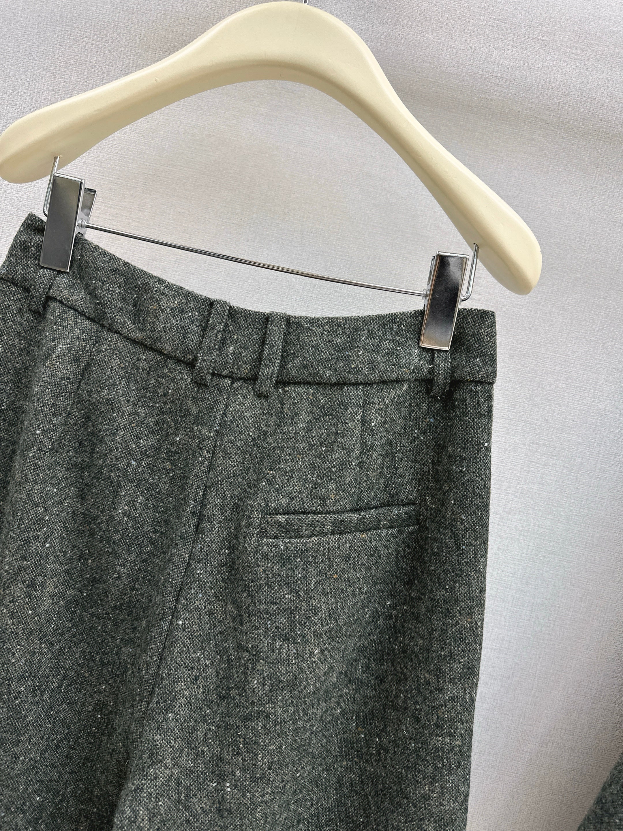 Loro 26ss wool mid pants