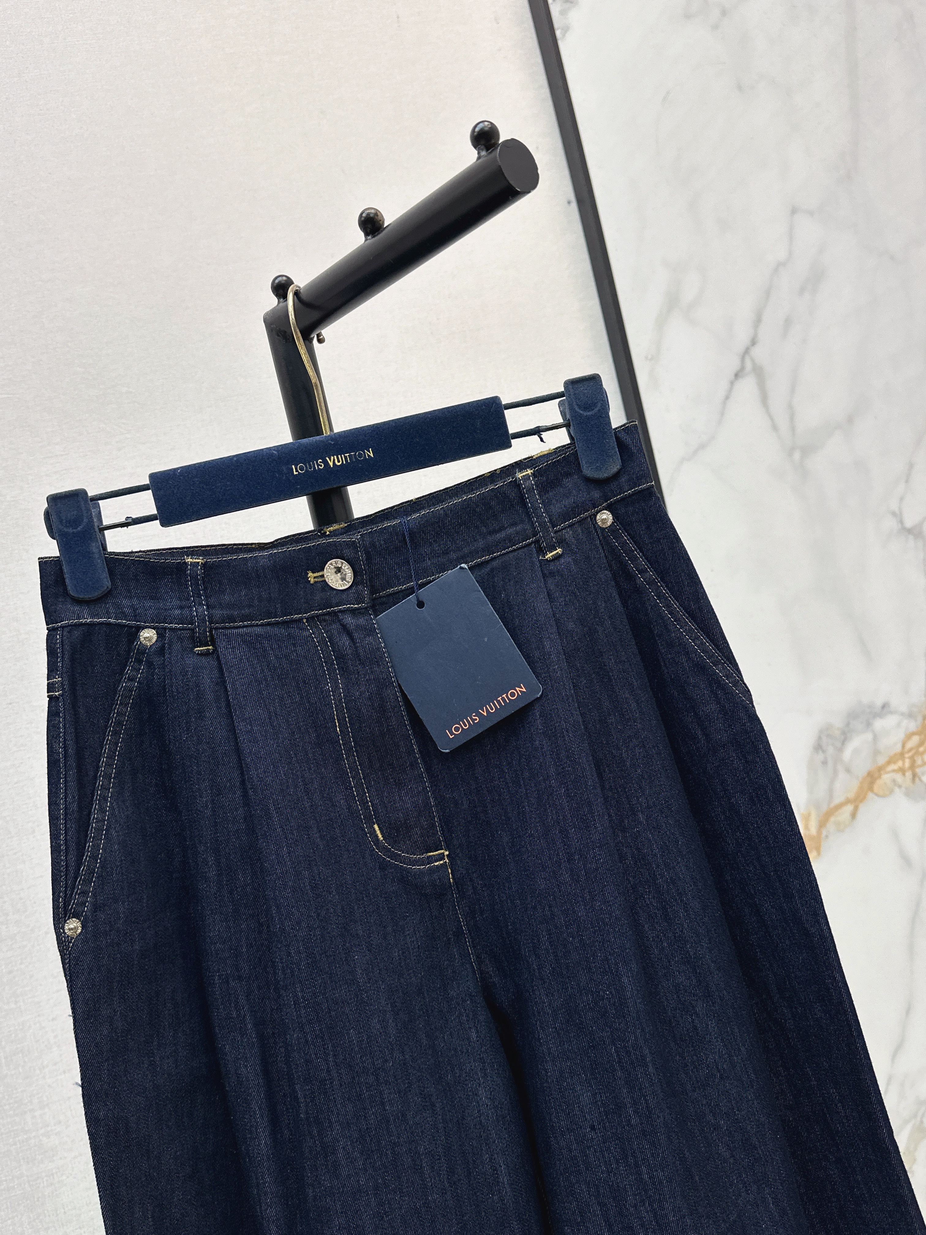 Louis 26SS Pleated Wide-Leg Jeans