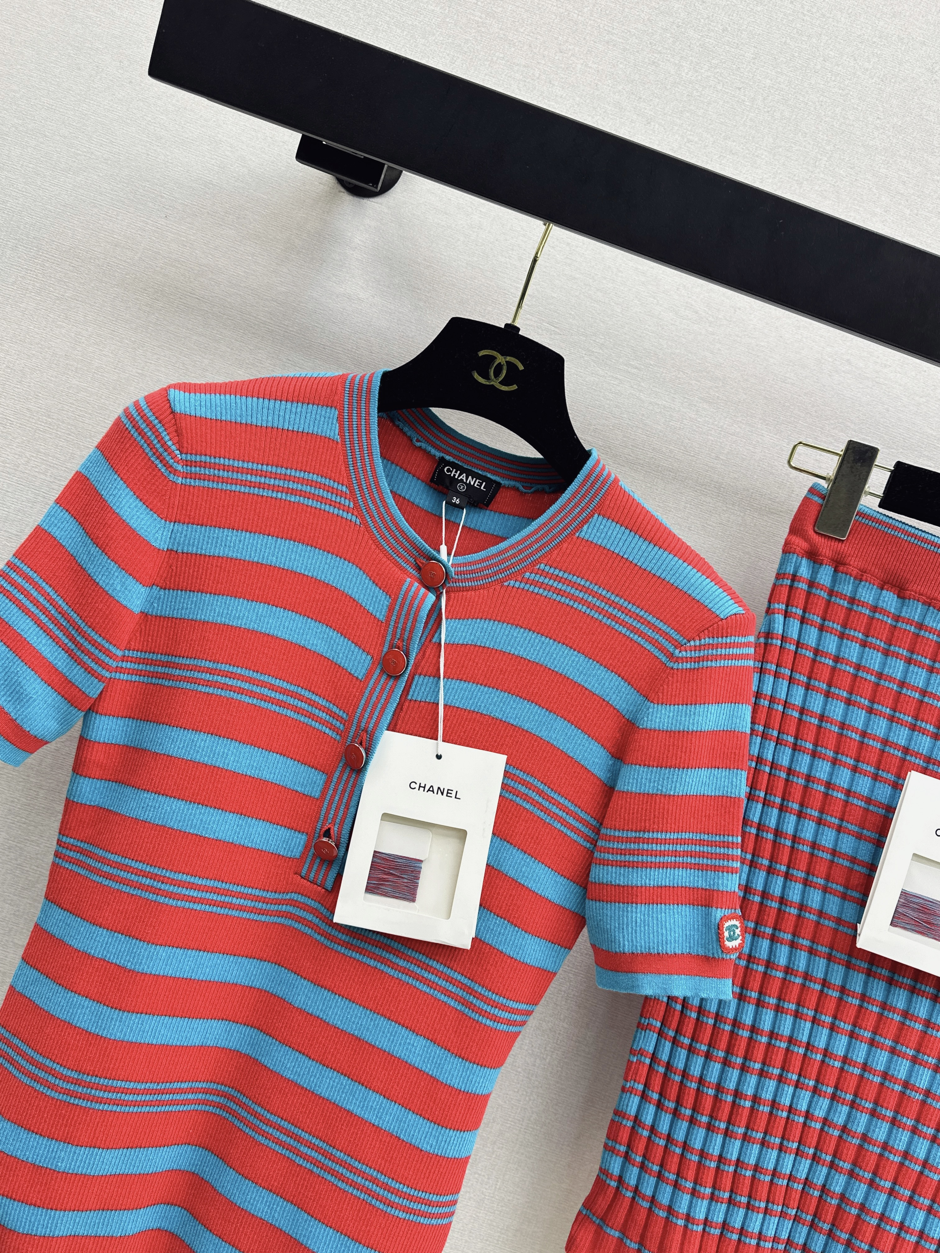 Chan 26ss stripe knit top skirt set