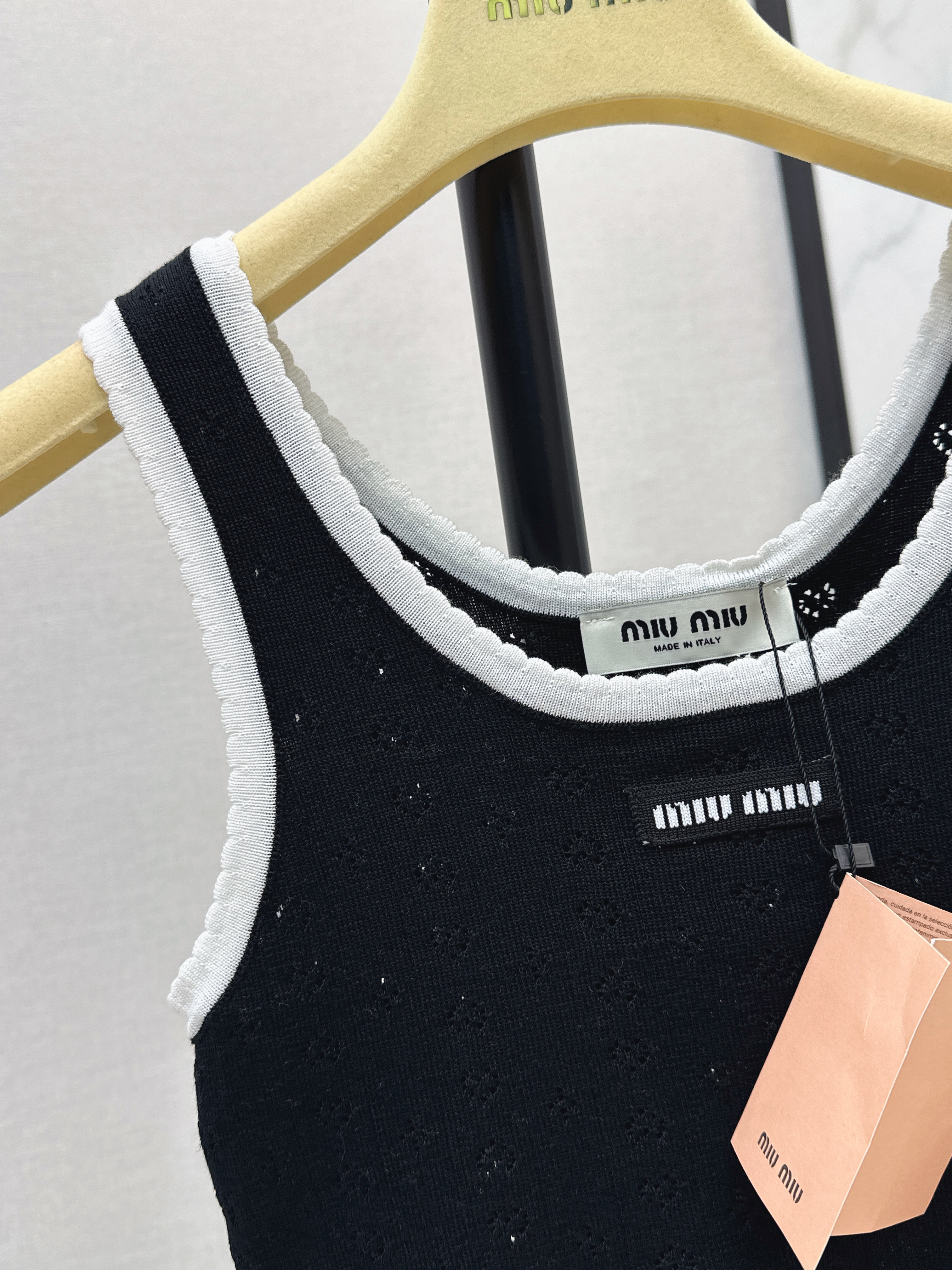 Miu 26ss knit crop vest