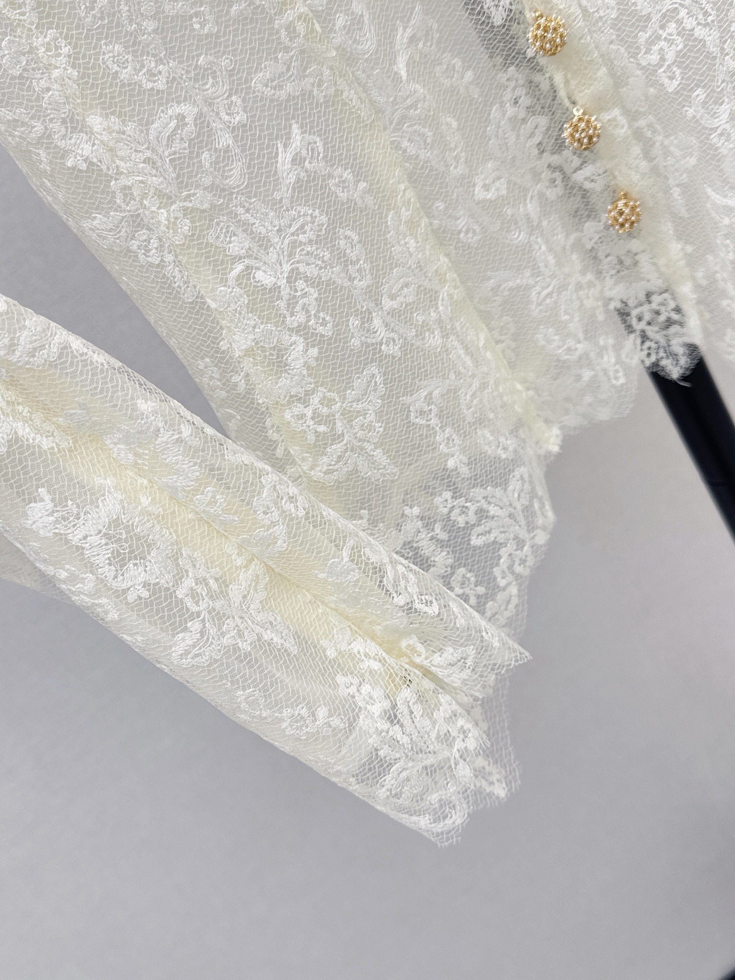 CD 26ss lace ruffle shirt