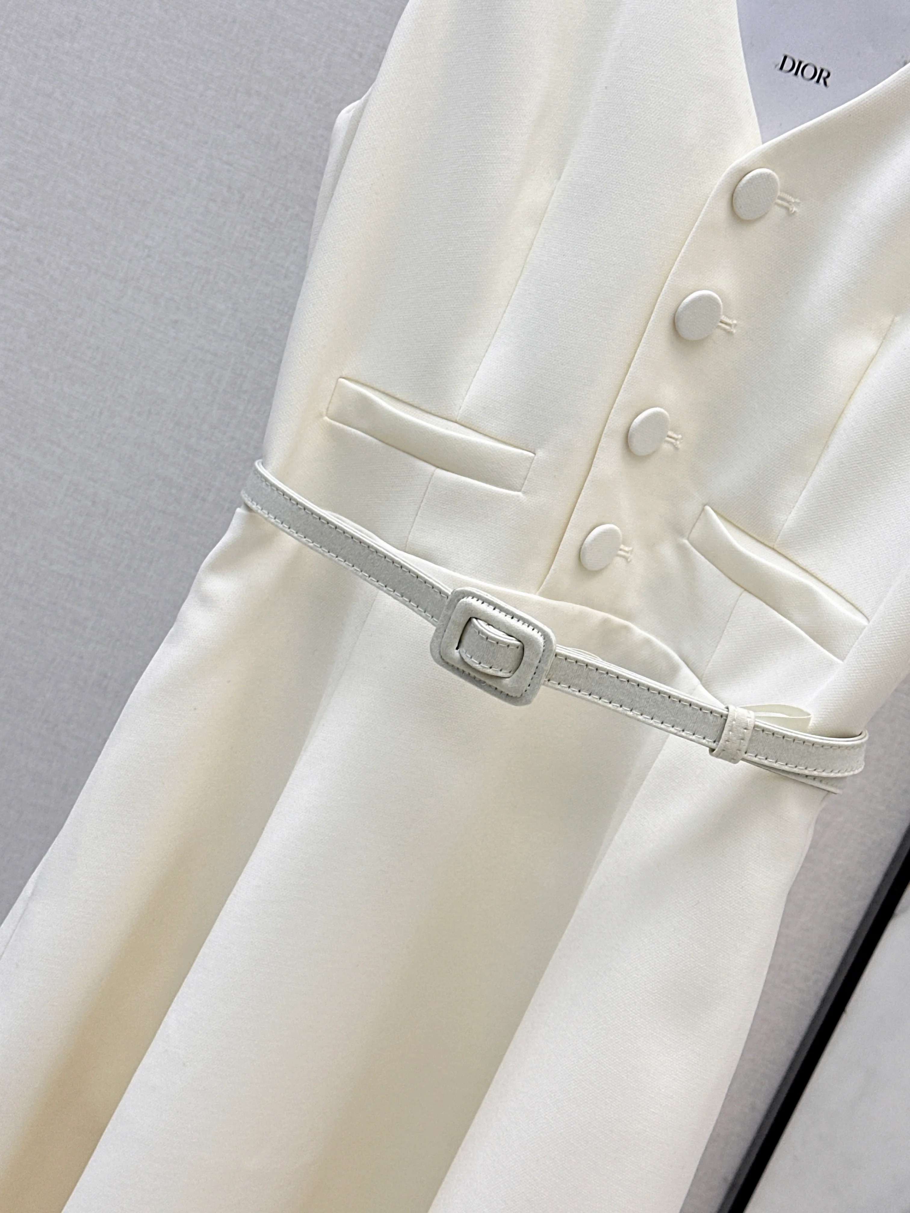 CD 26ss sleeveless back-bow cocktail dress