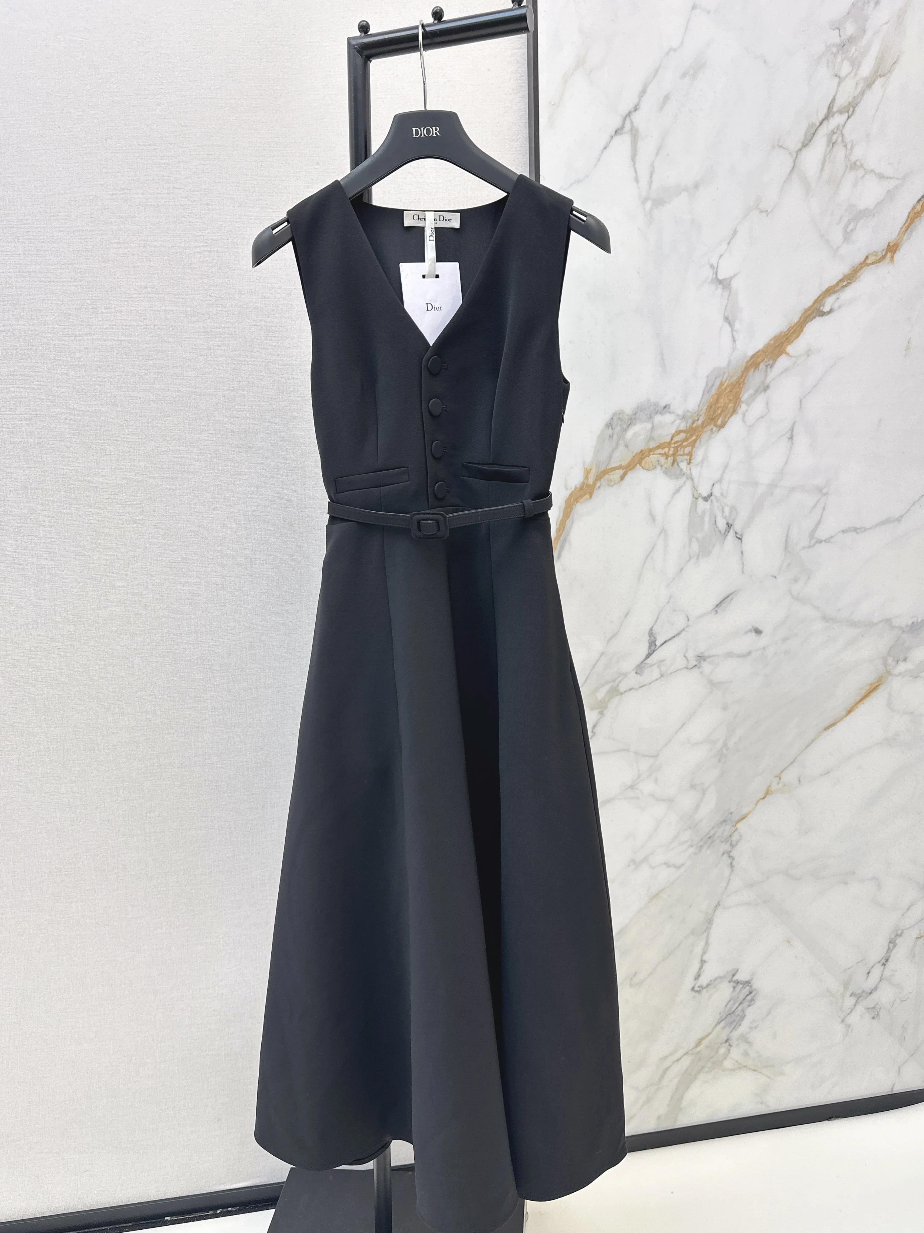 CD 26ss sleeveless back-bow cocktail dress