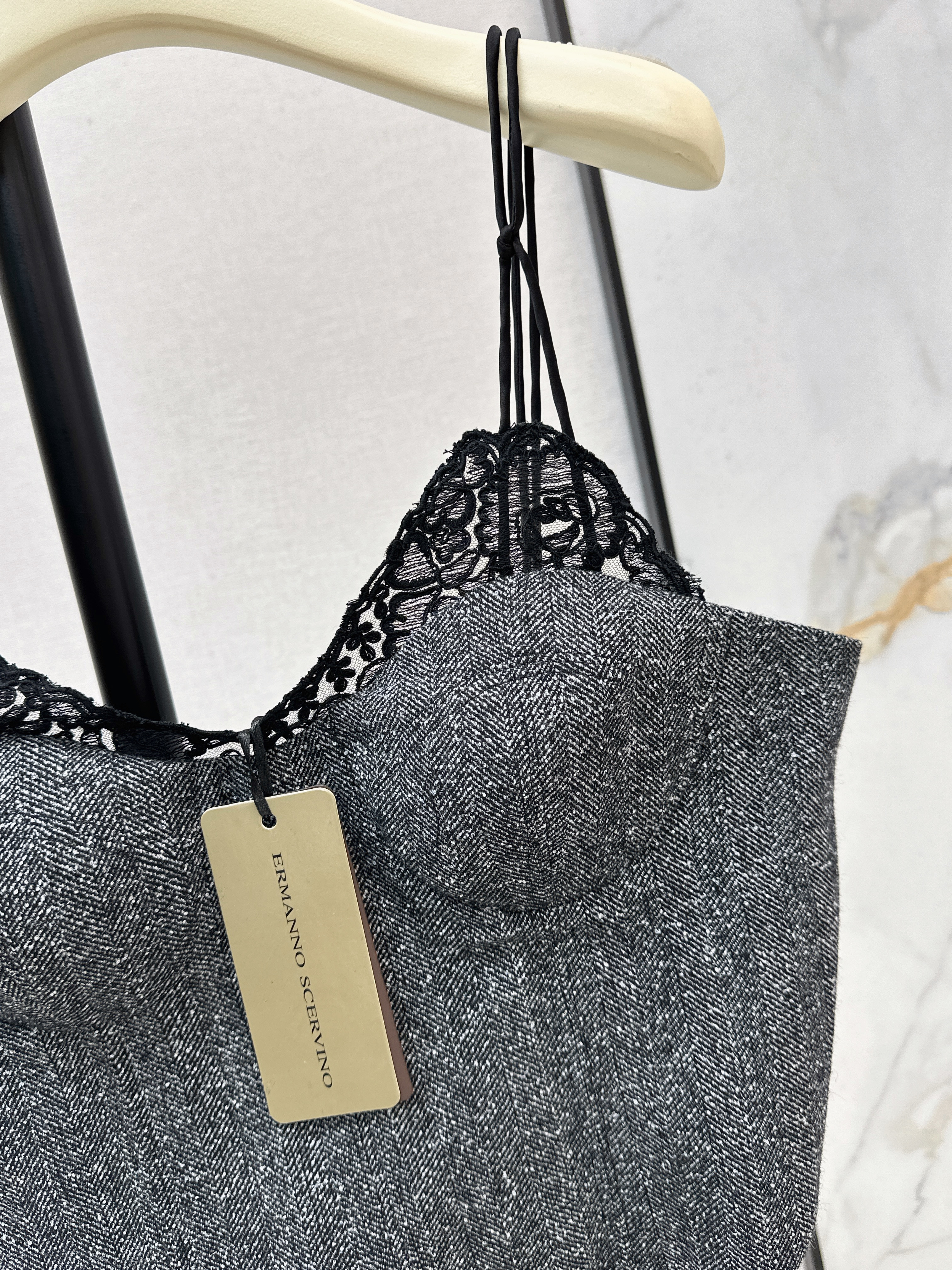 ES 26ss lace tube top