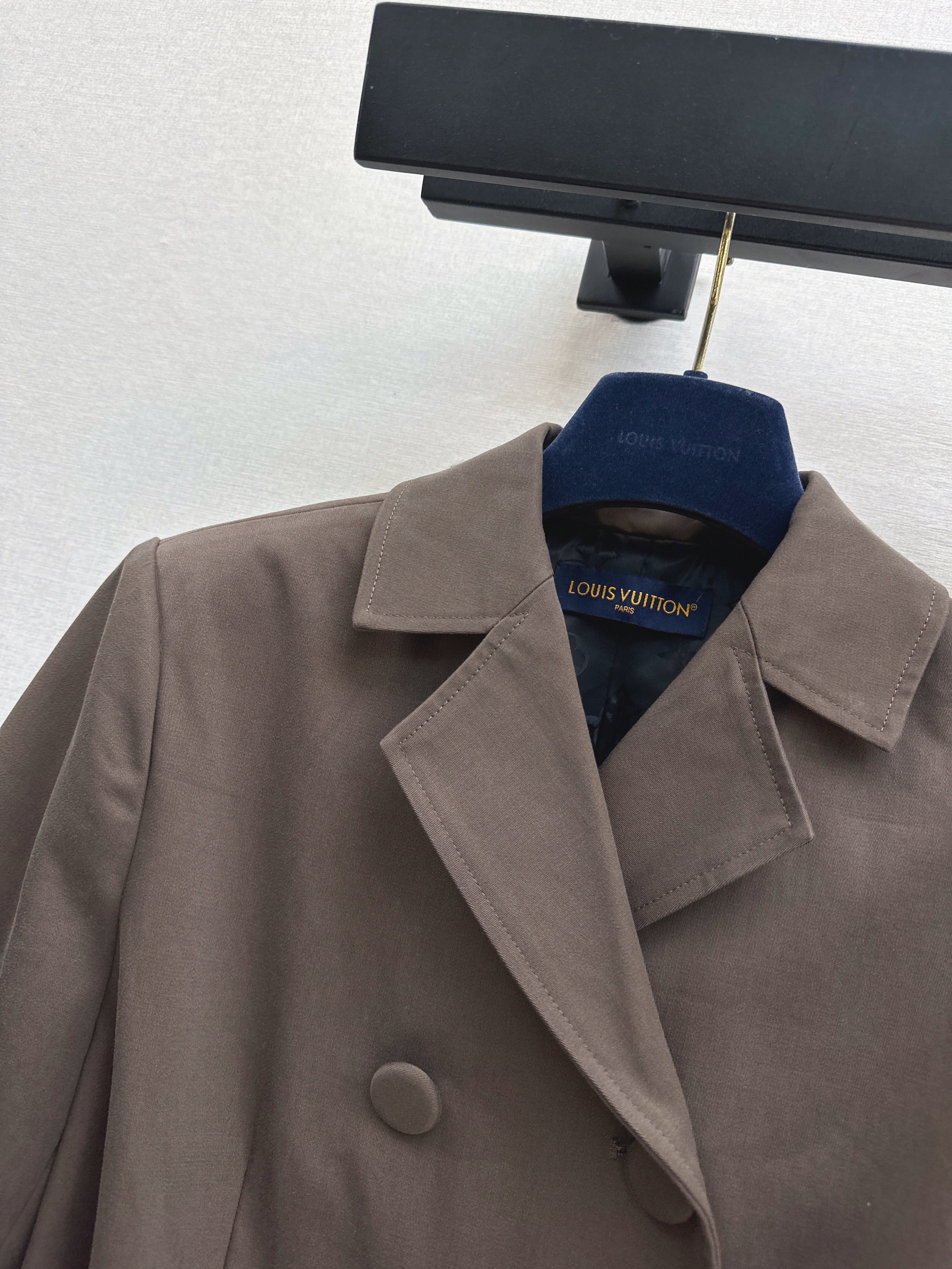 Loui 26ss belted blazer
