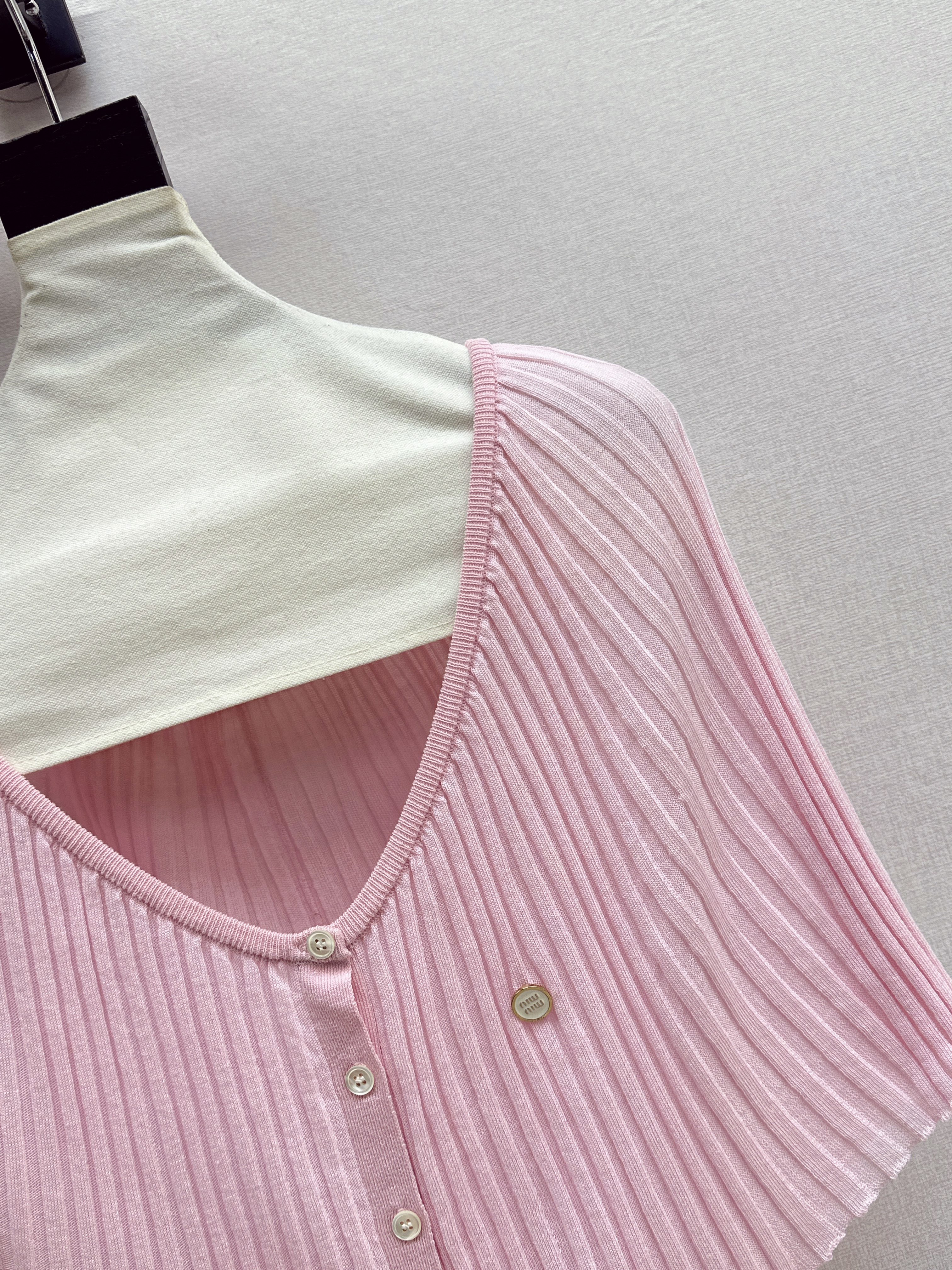 Miu 26SS Knit Cardigan Top