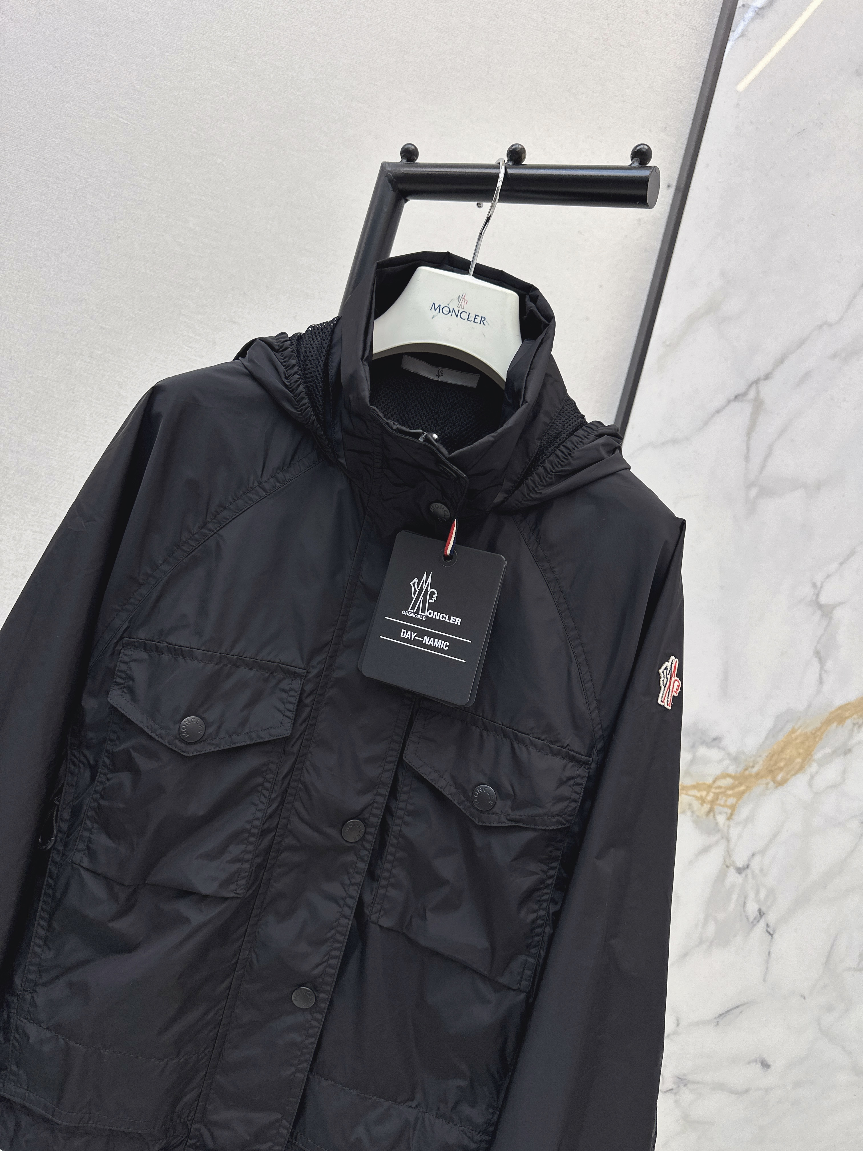 Monc 26ss trench coat