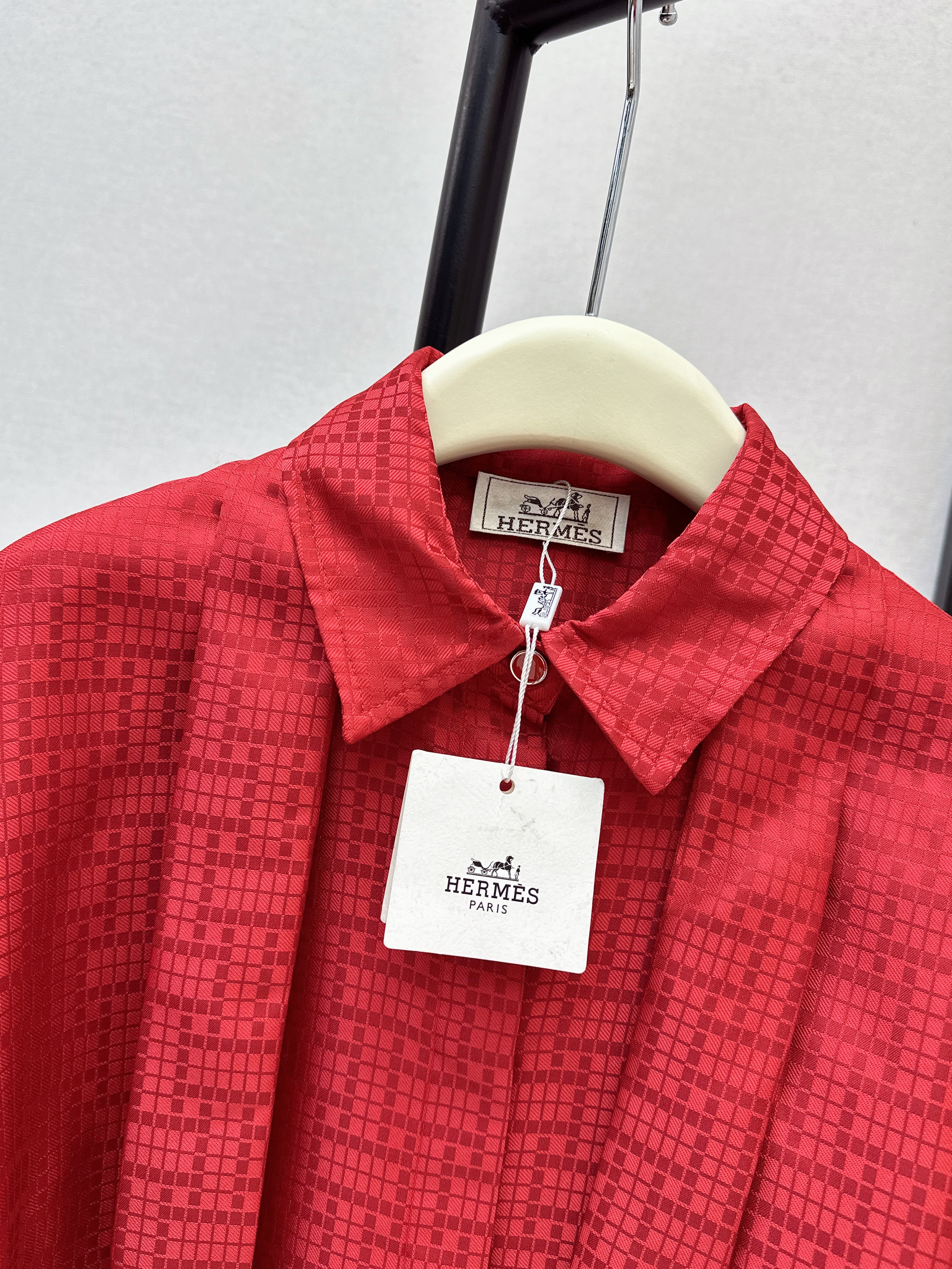 Herm 26ss jacquard -neck shirts