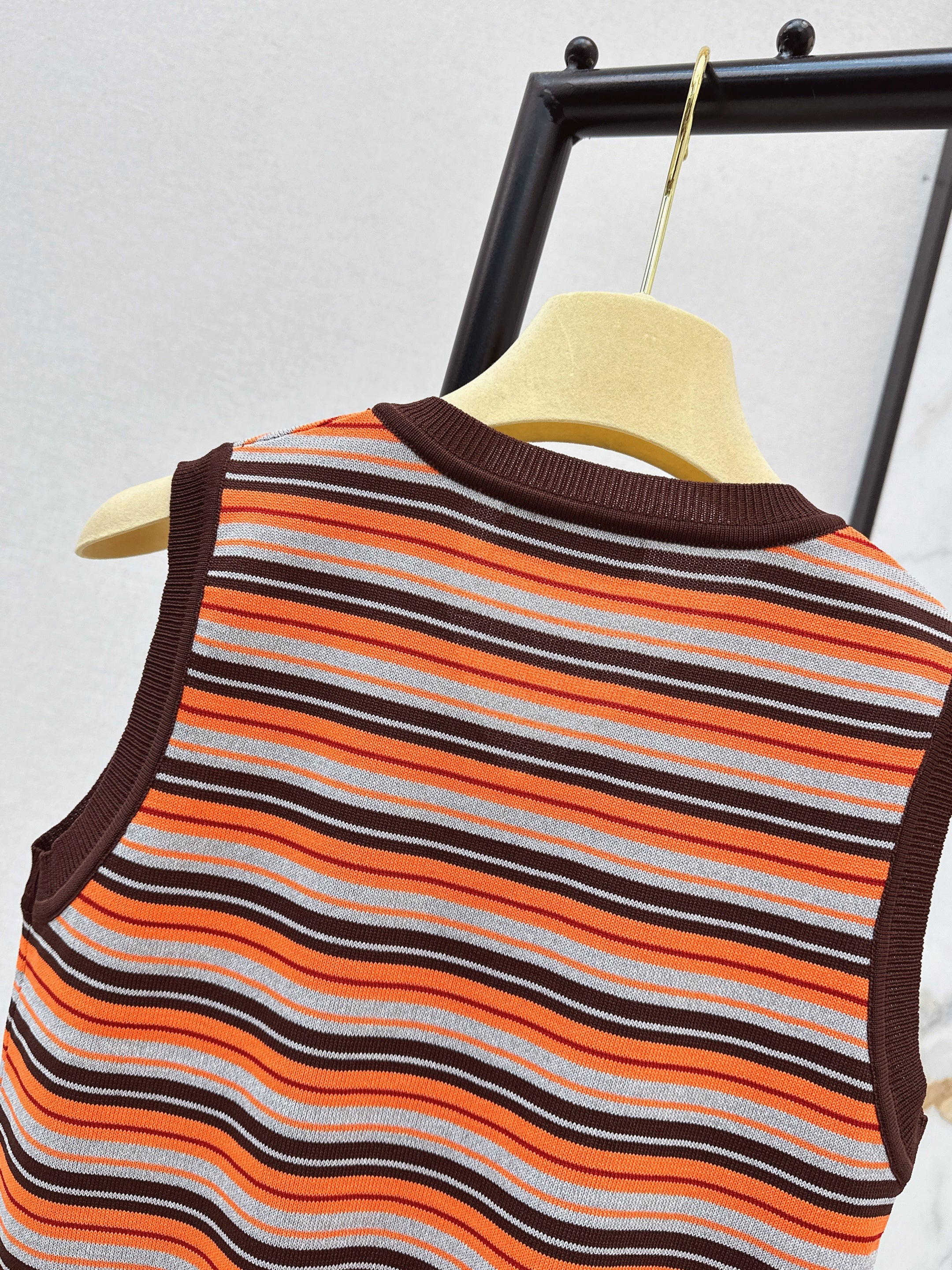Miu 26ss stripe knitted vest
