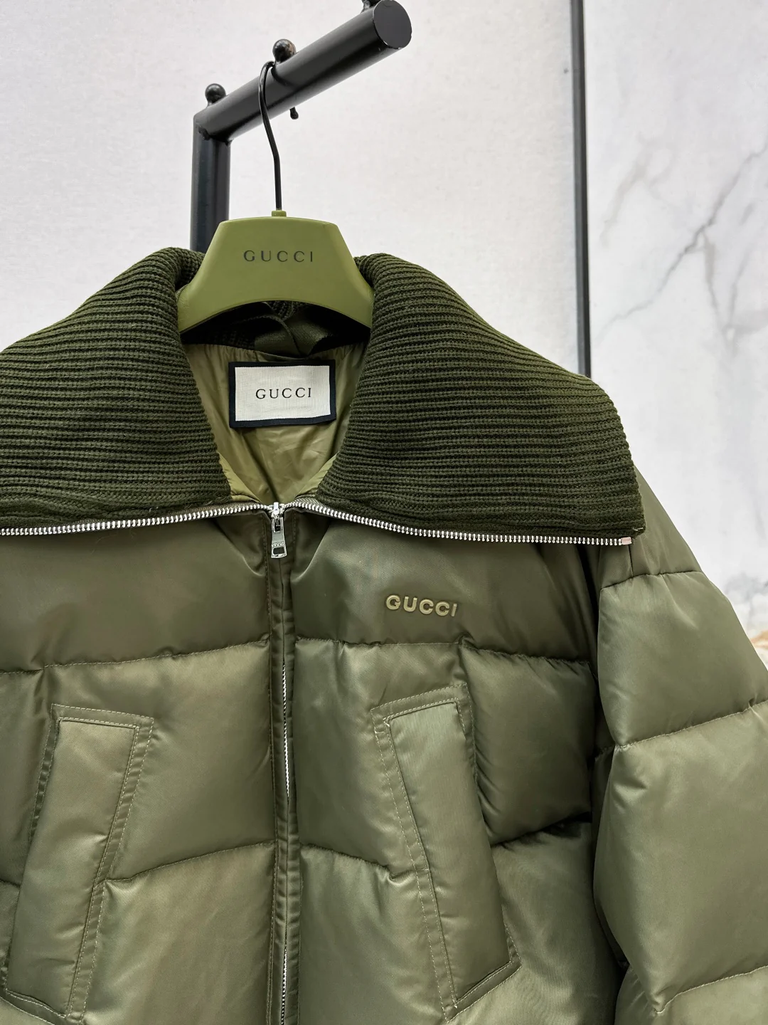 Guc 25fw down jacket