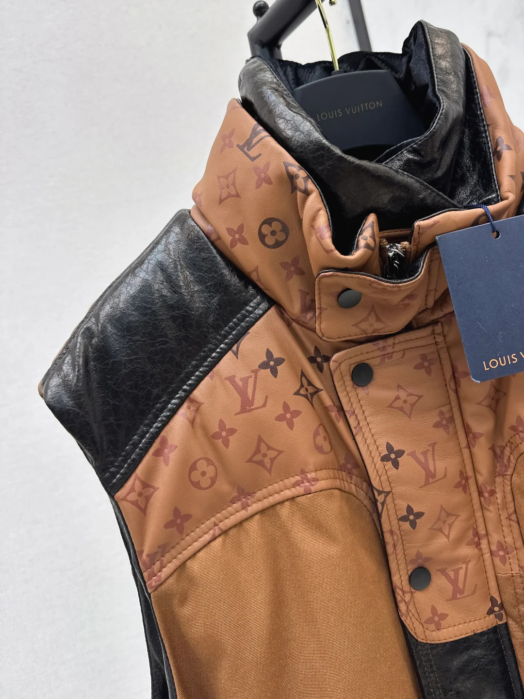 Loui 25fw sheepskin down vest