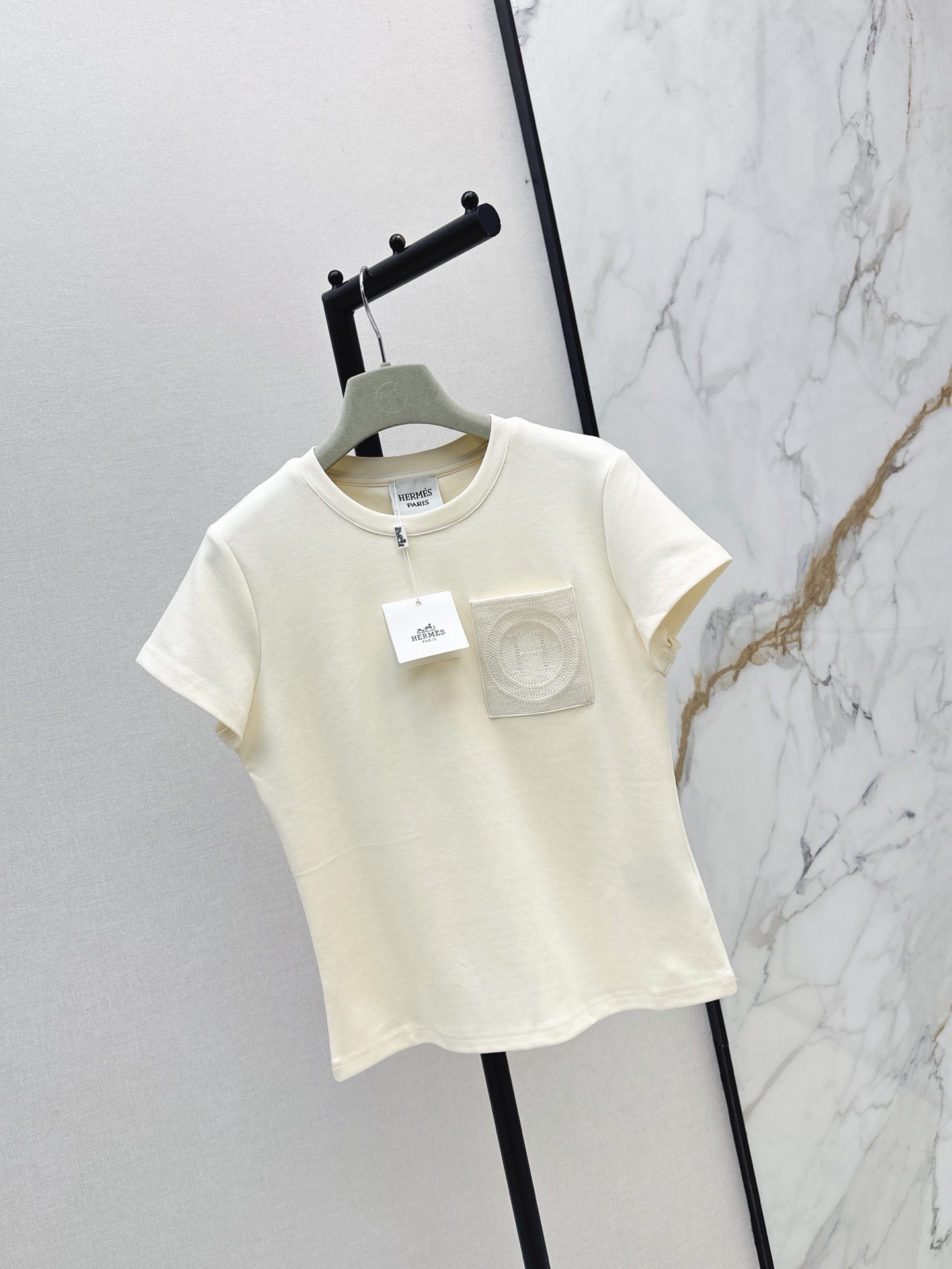 Her 26ss embroidery t-shirt