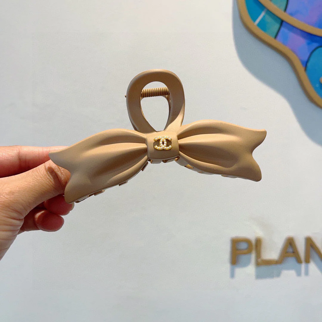 Ch hair clips
