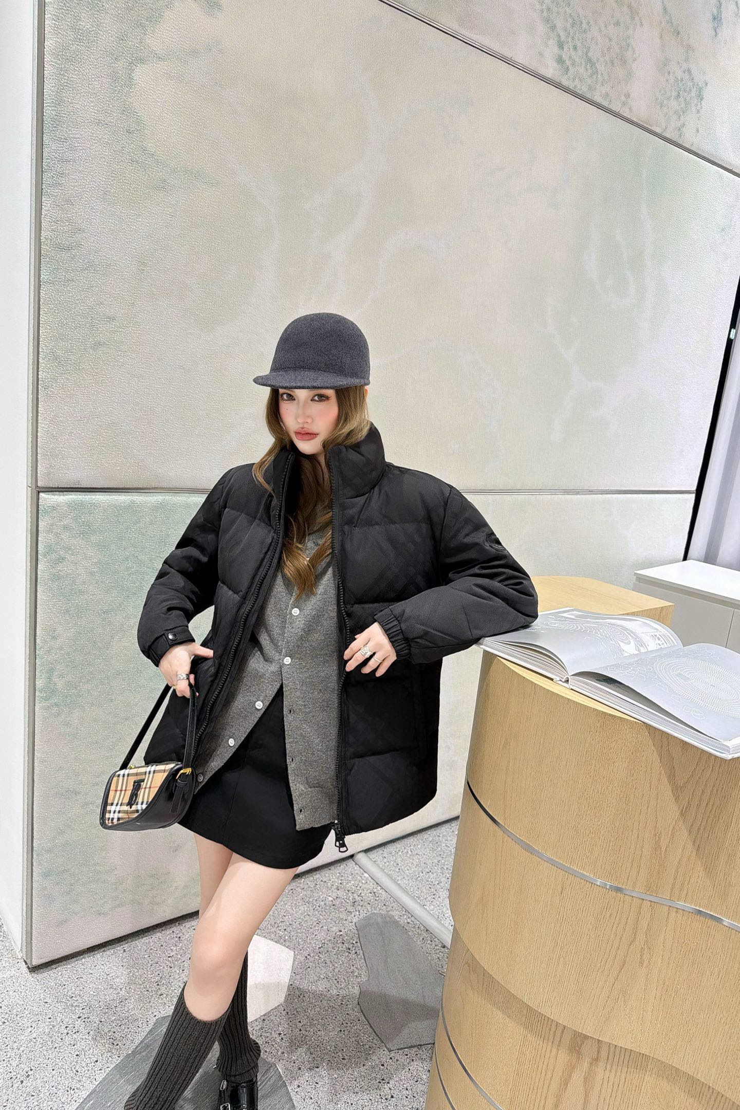 Burb 25fw down jacket