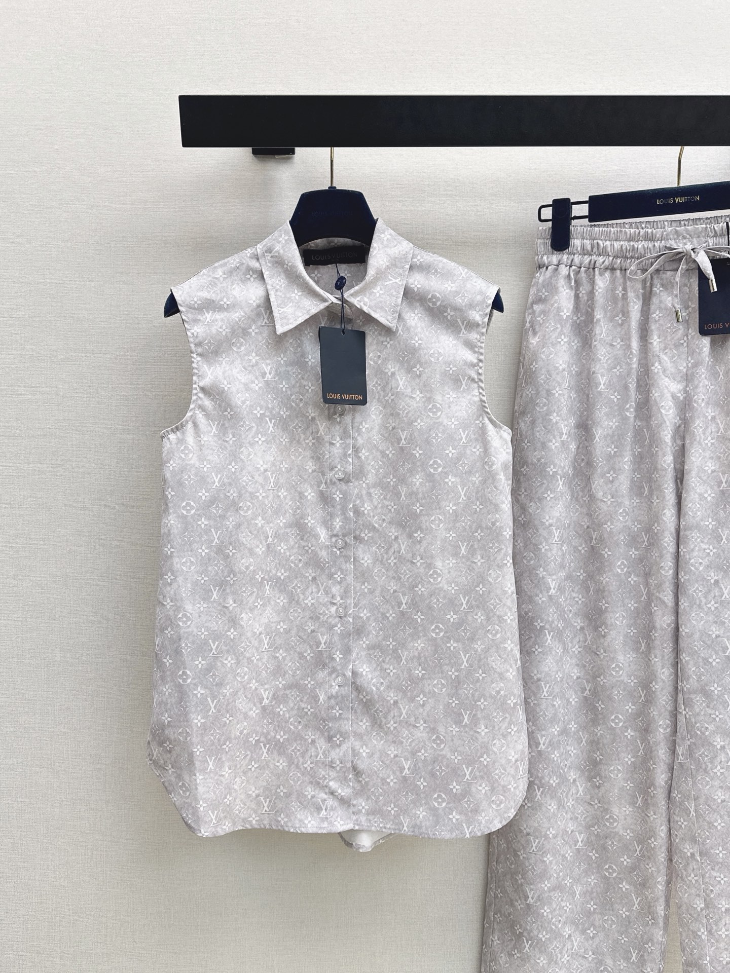 Loui 26ss sleeveless shirt pants set
