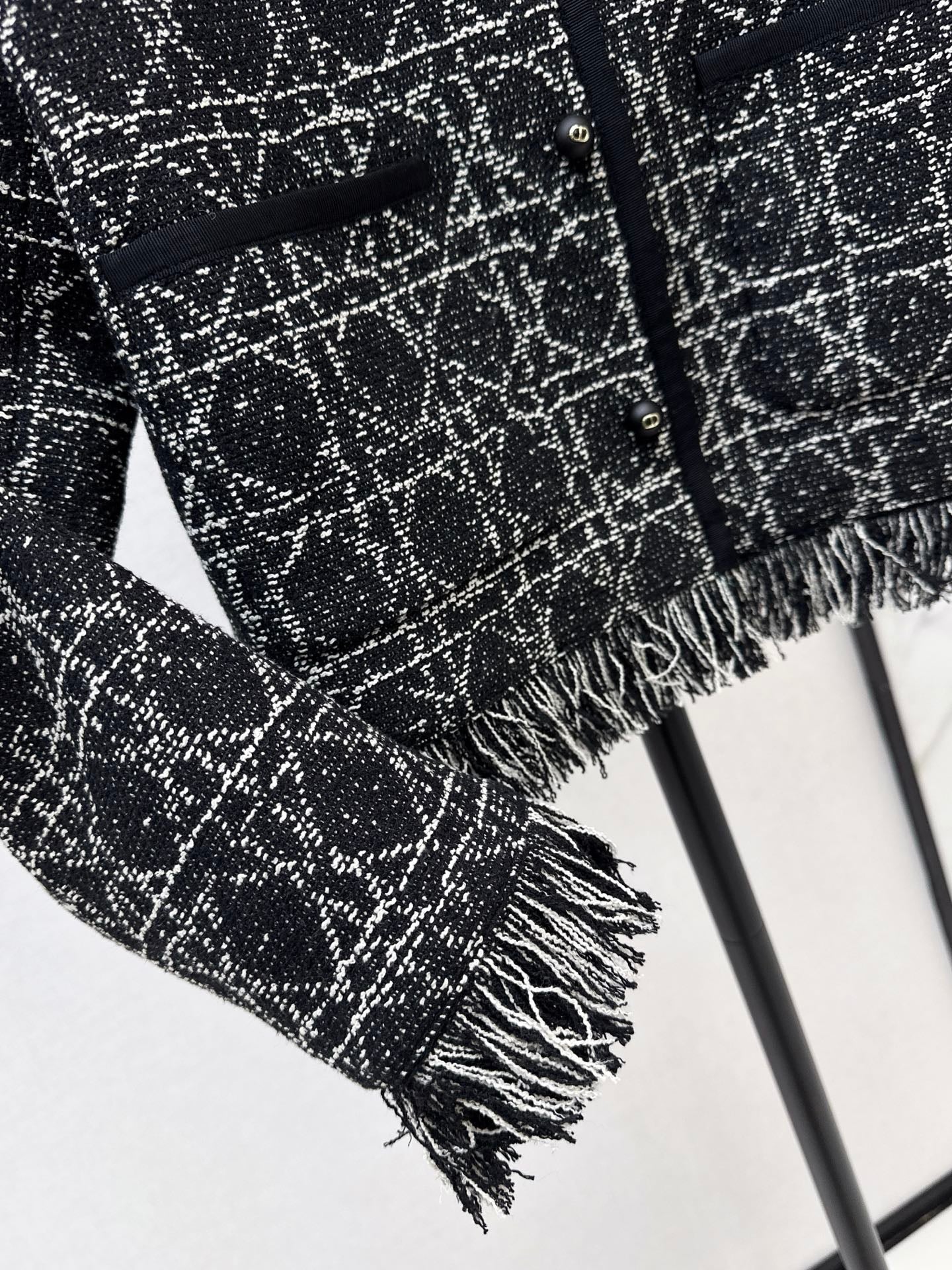 CD 25fw fringe jacket