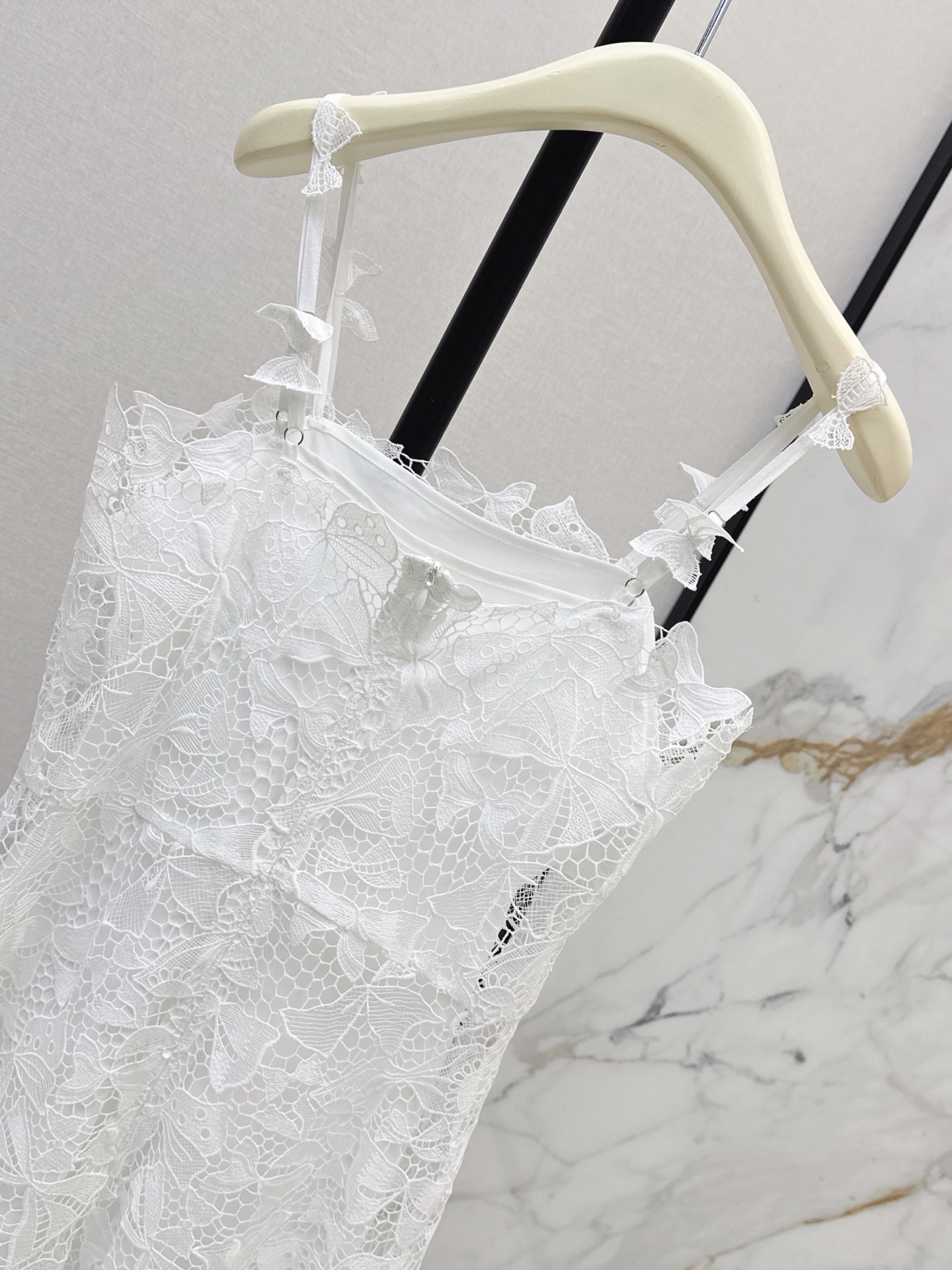 CD 26ss lace slip dress