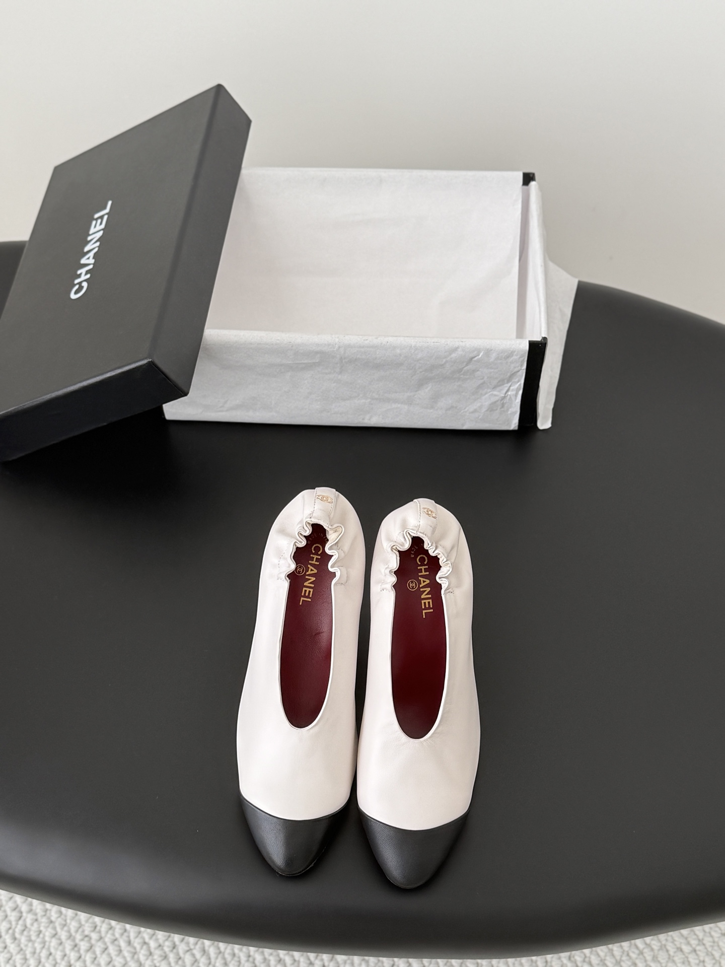 Chan 26ss cap-toe pump