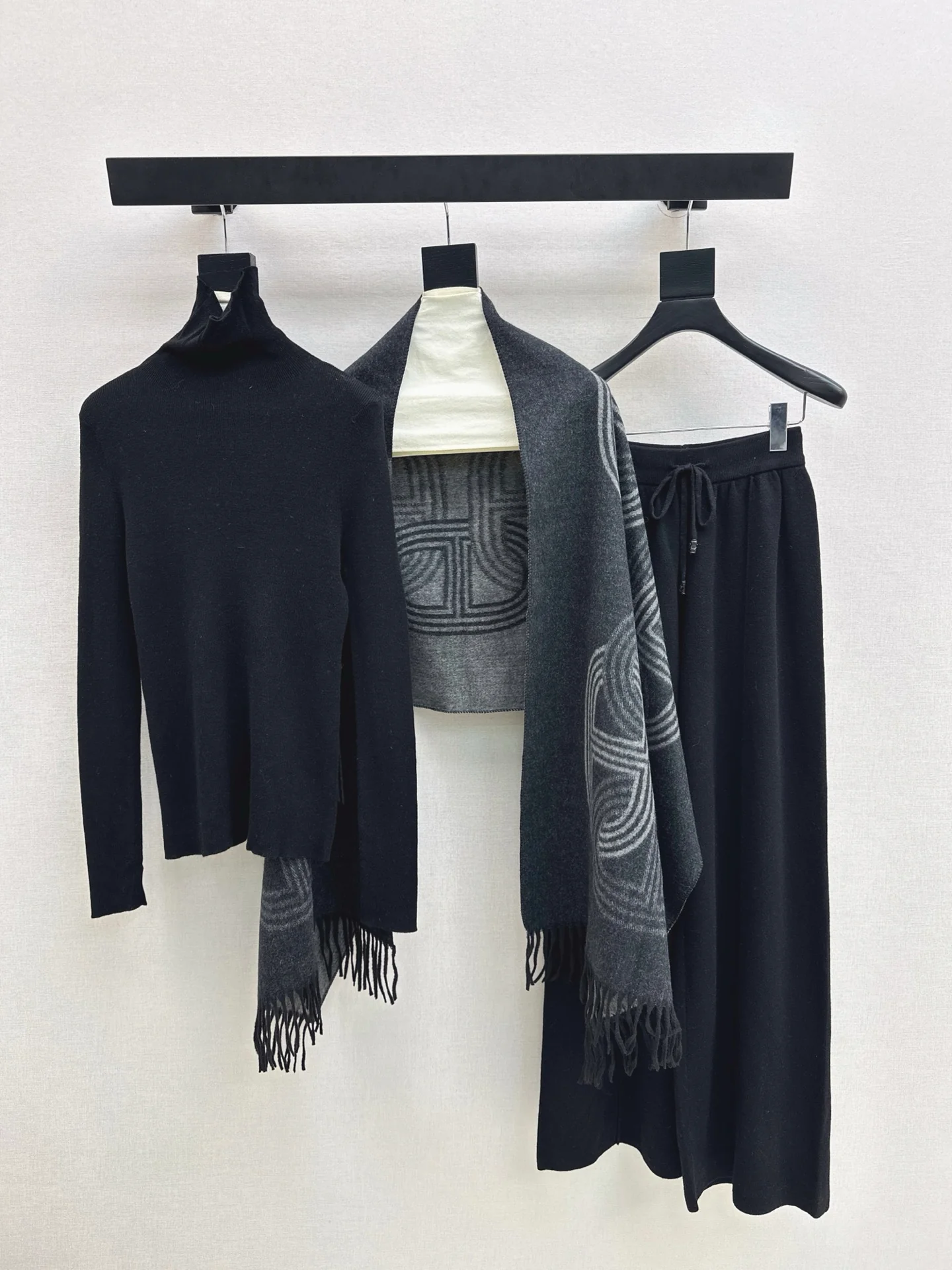 Herm 26ss knit outfit sets basic tee+pant+shawl