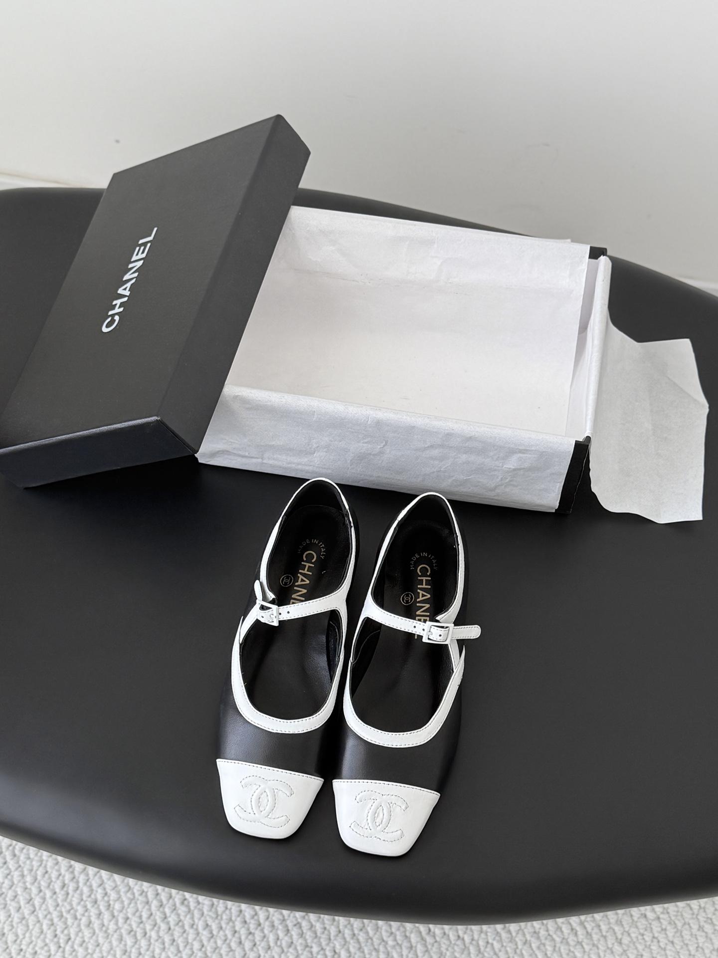 Chan 26K mary jane flats