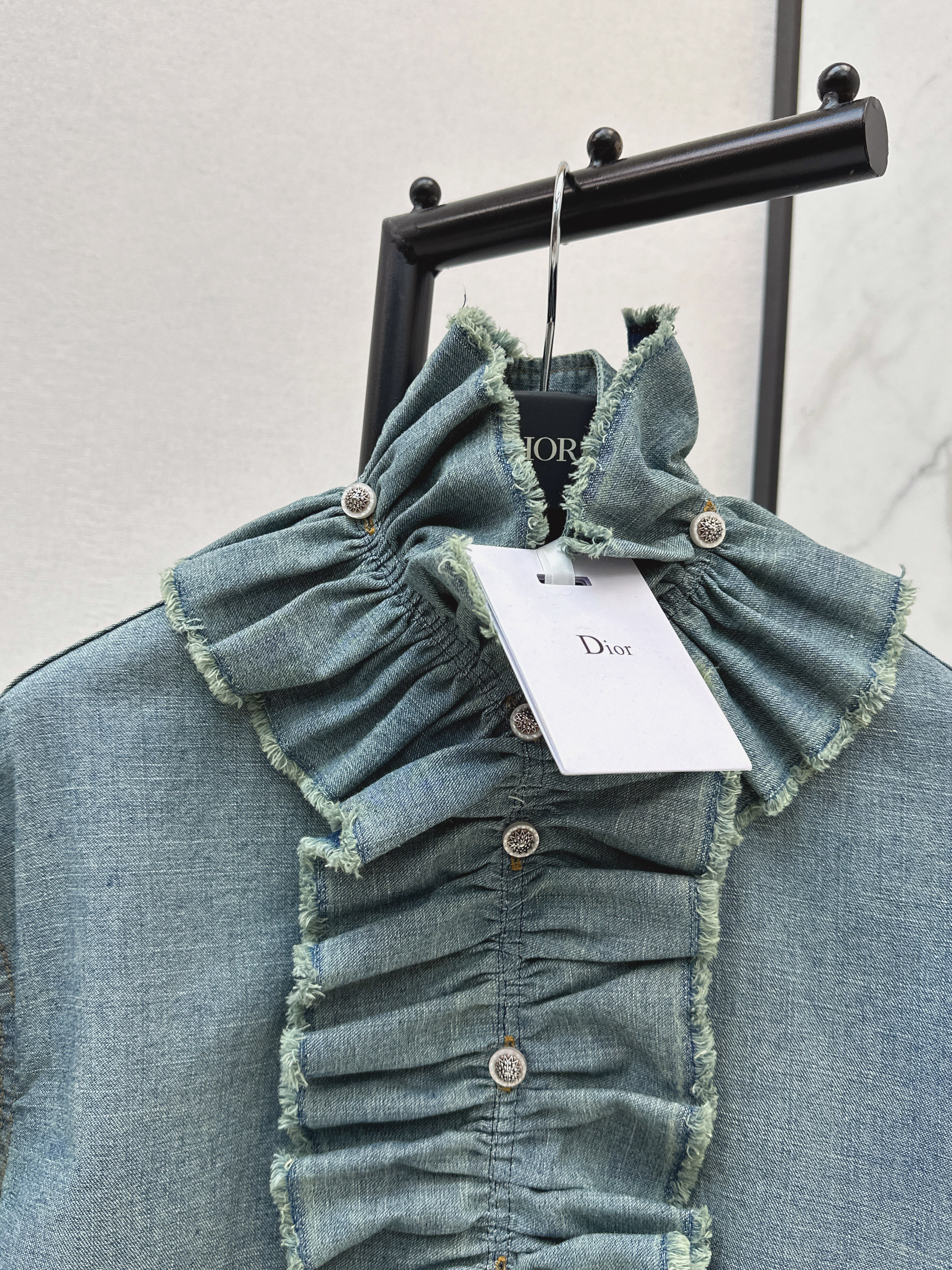 CD 26ss ruffle denim shirts