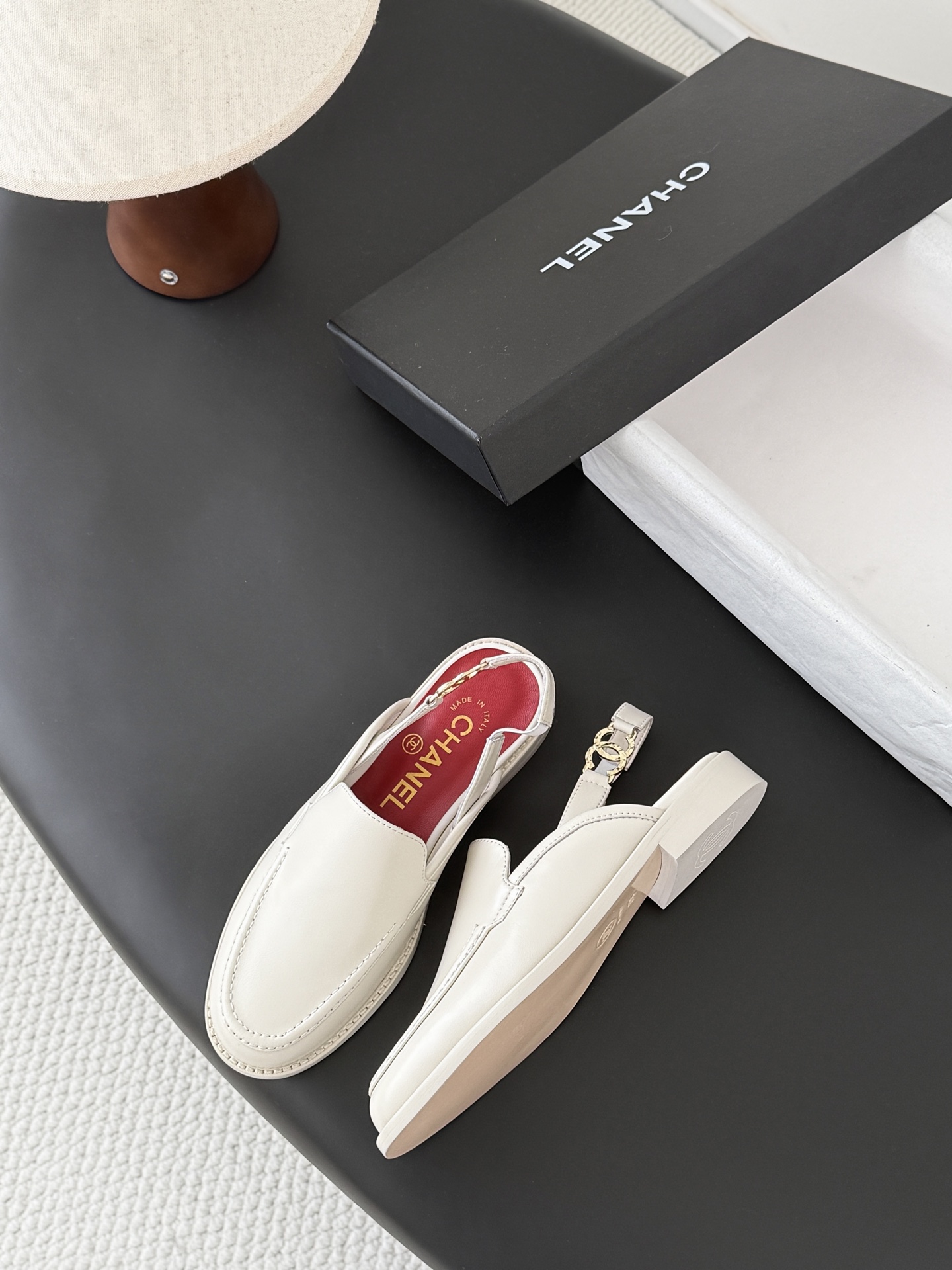 Chan 26ss slingblack loafers