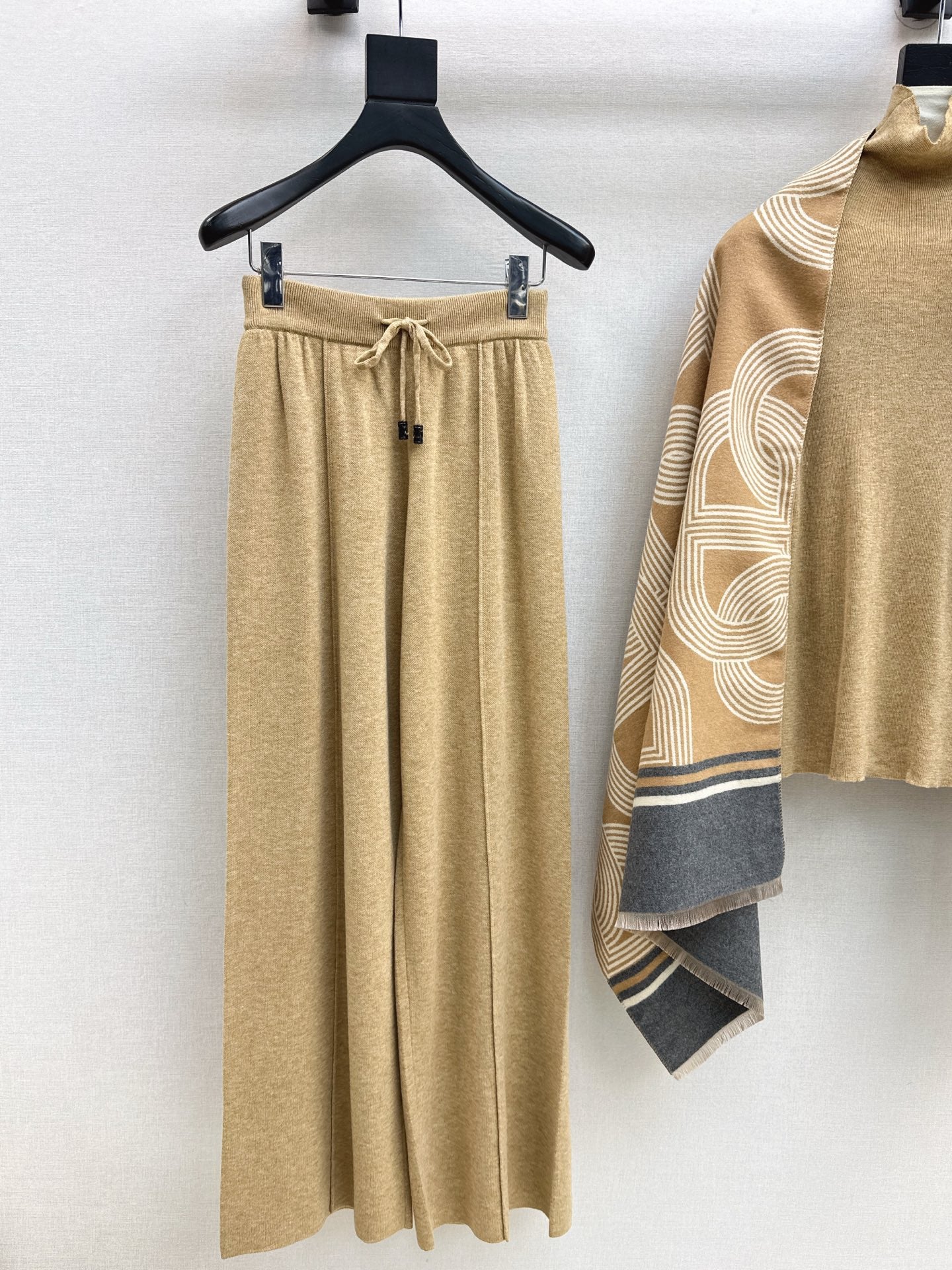 Herm 25fw base layer+shawl pants set