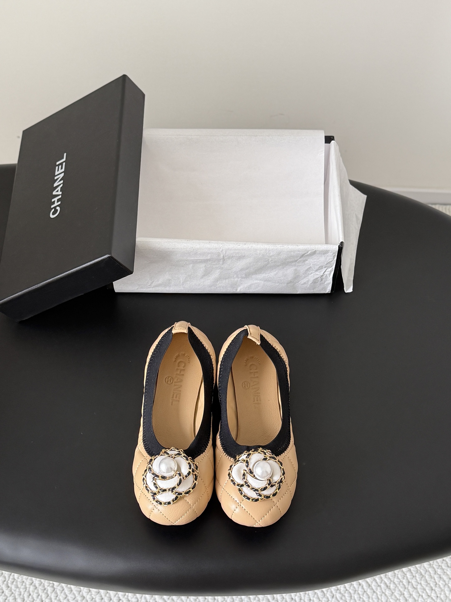 Chan 26ss camellia pumps