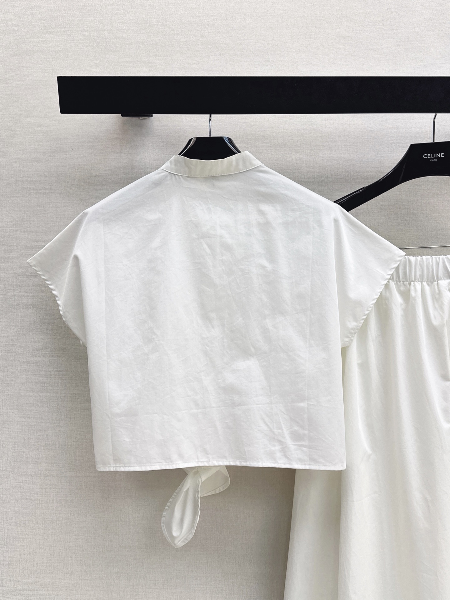 Celi 26ss cropped shirt skirt set