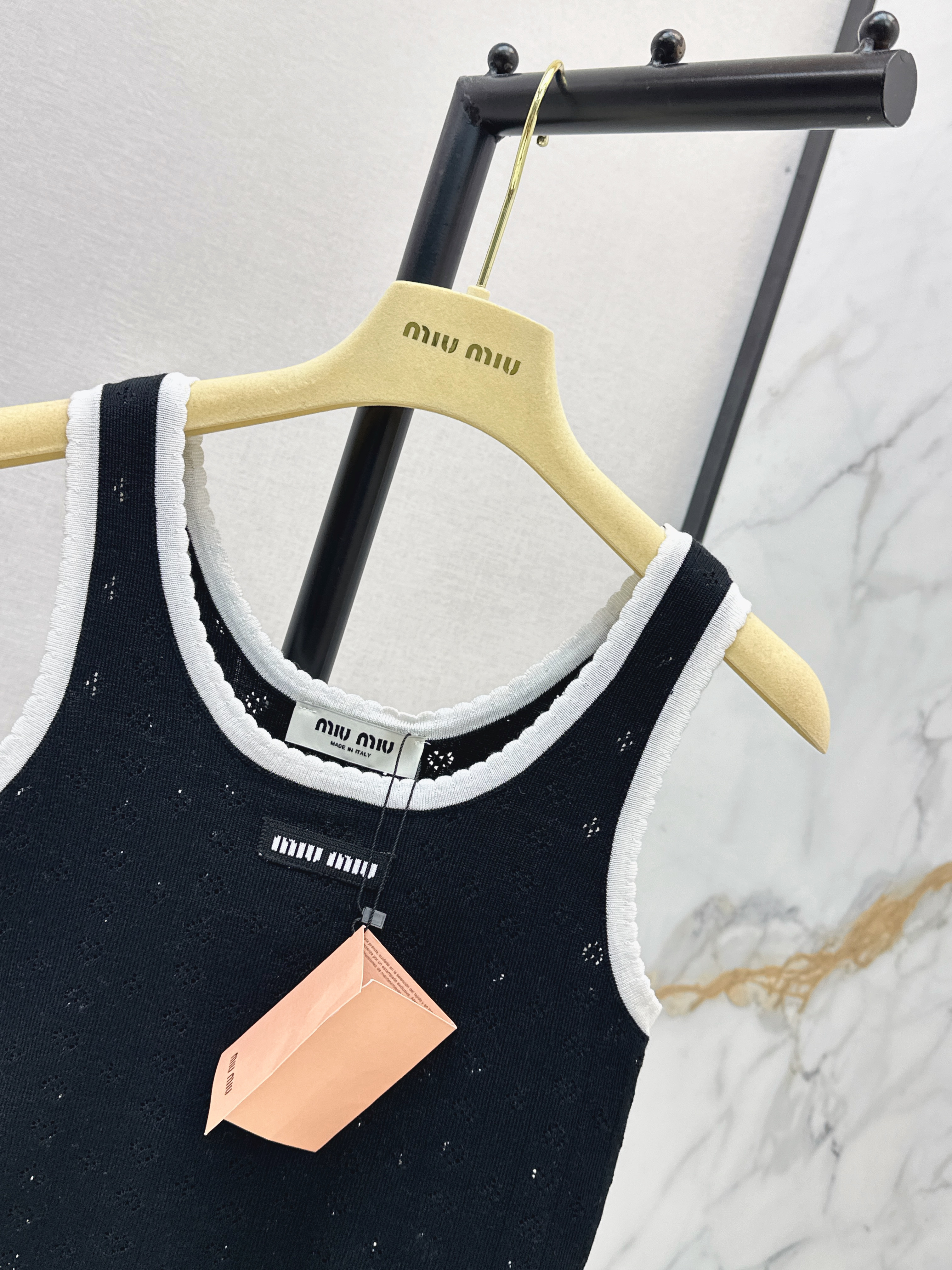 Miu 26ss knit crop vest