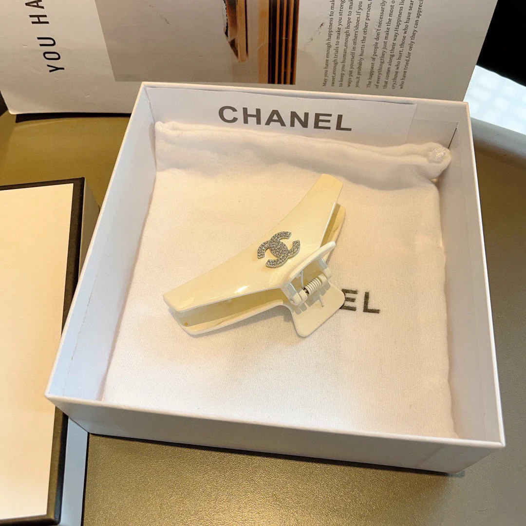 Ch hair clips