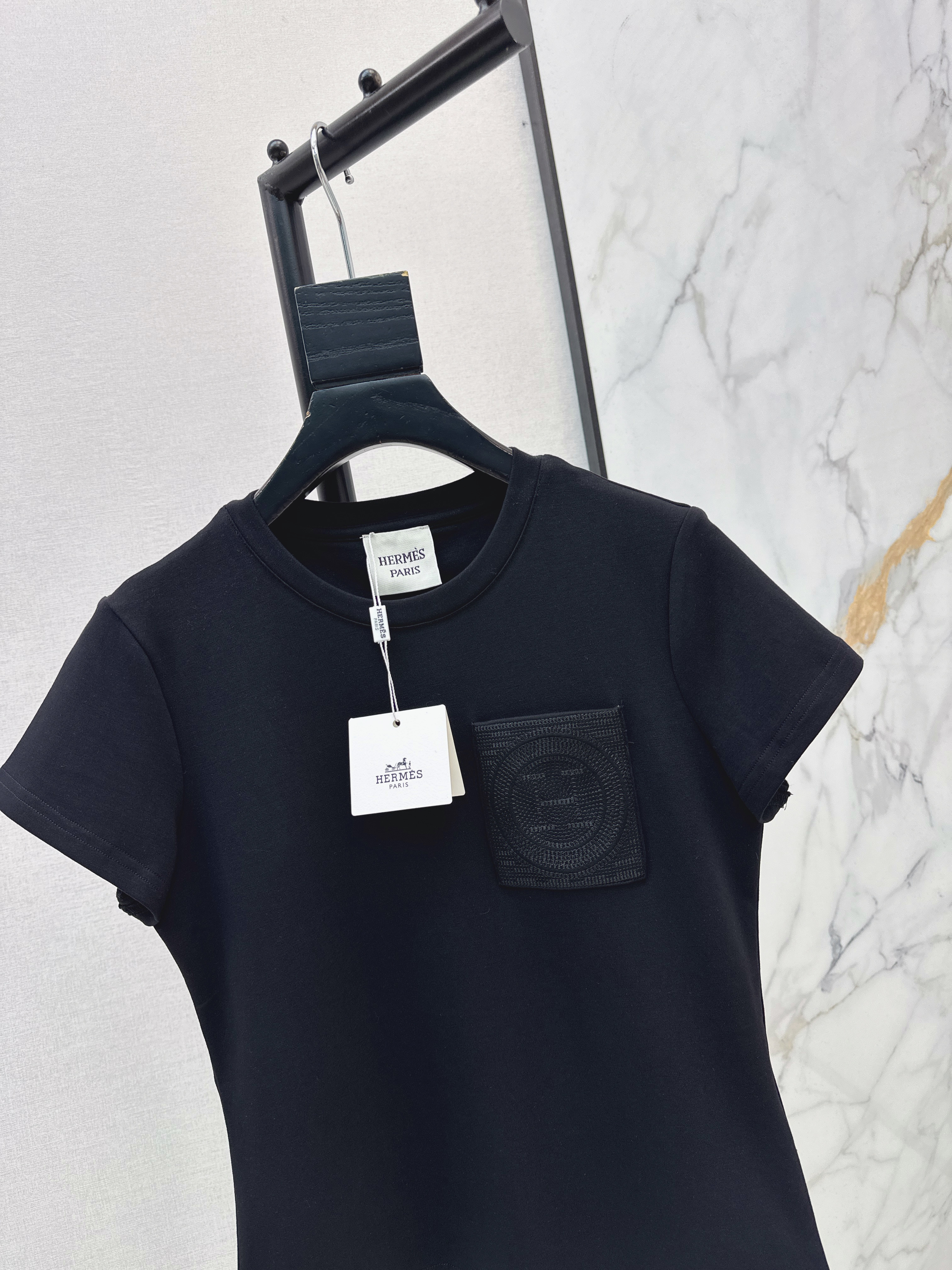 Her 26ss t-shirt