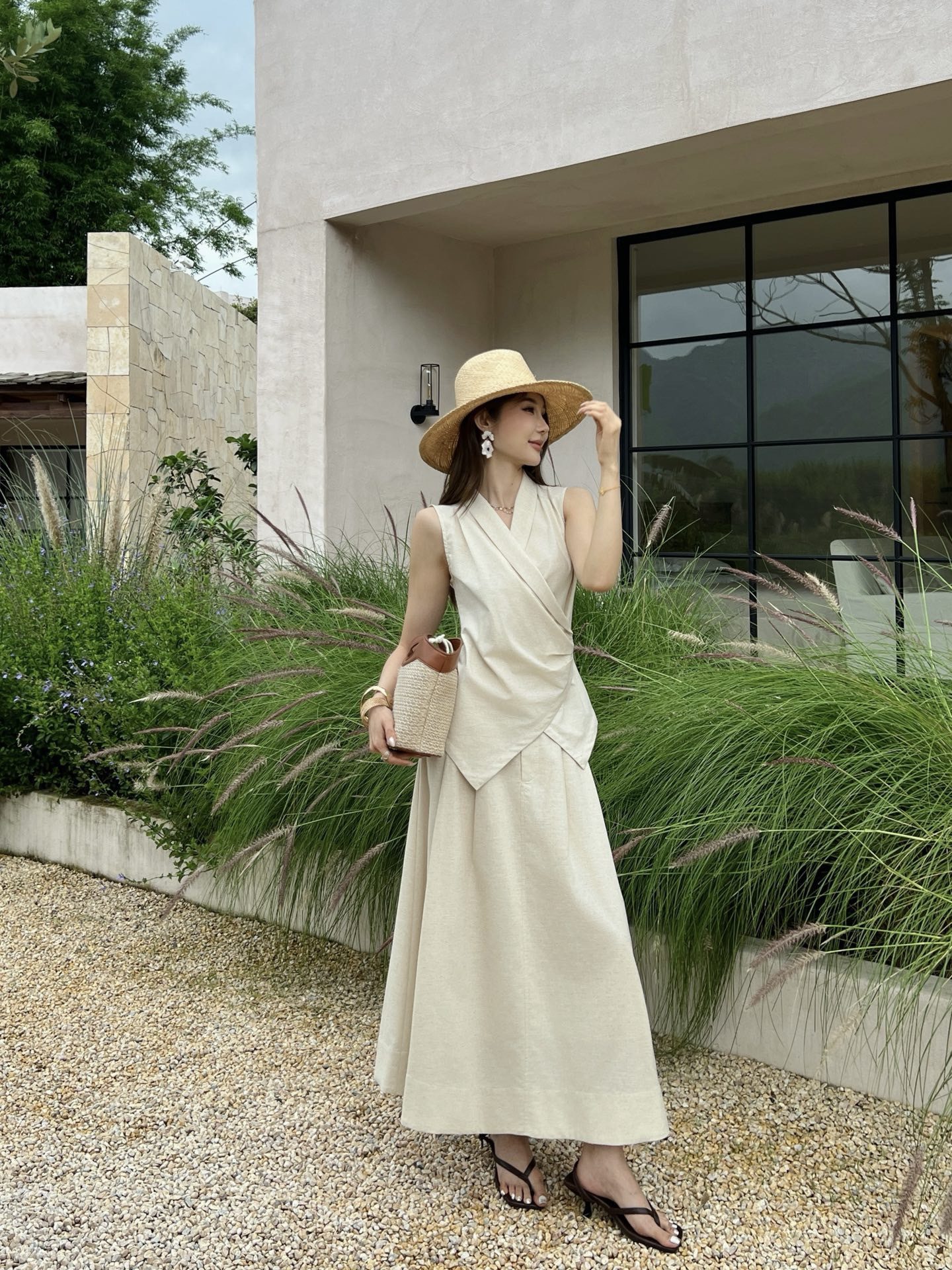 Brun 26ss sleeveless top skirt set