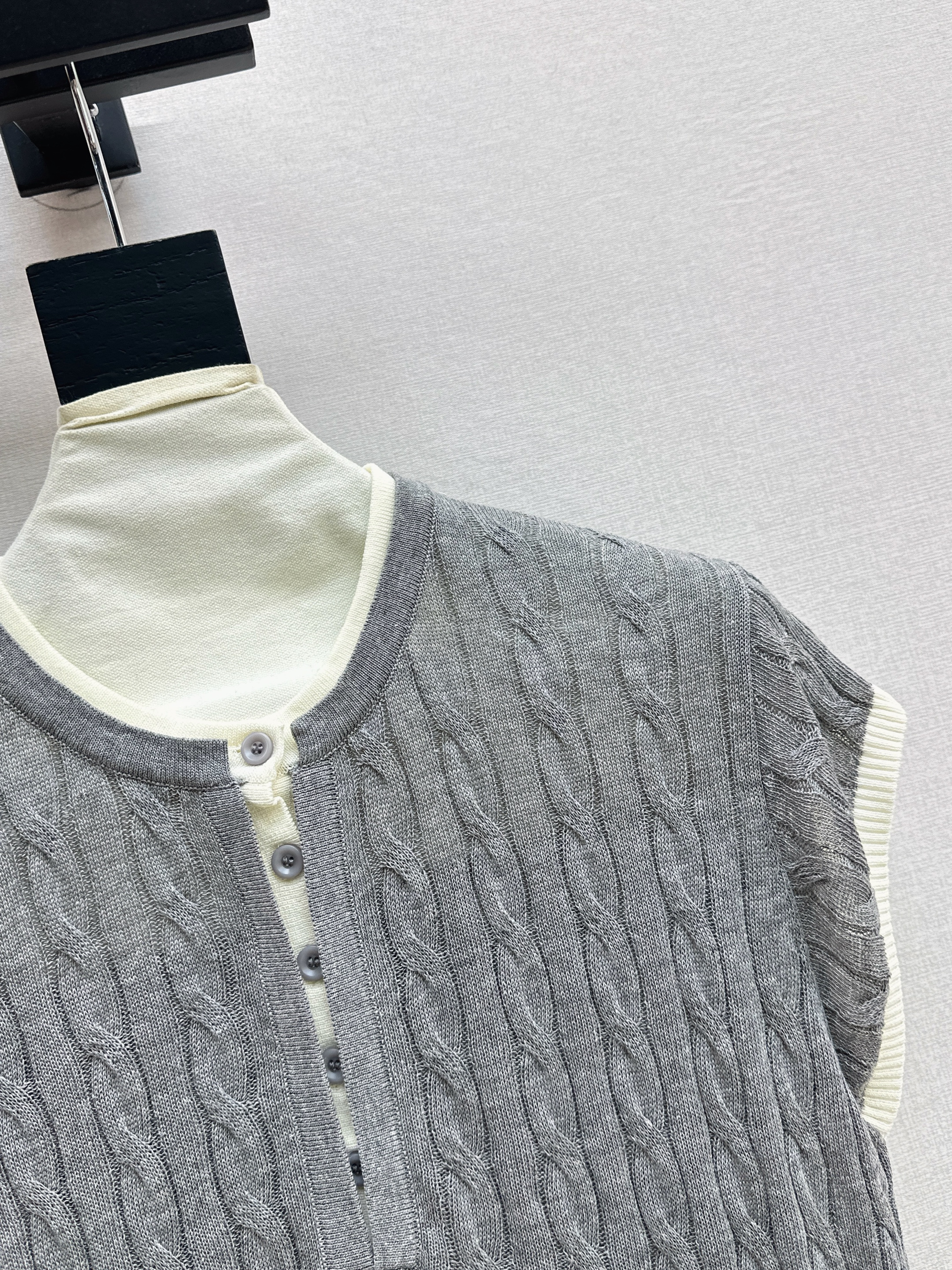 Ralp 26ss sleeveless knitwear