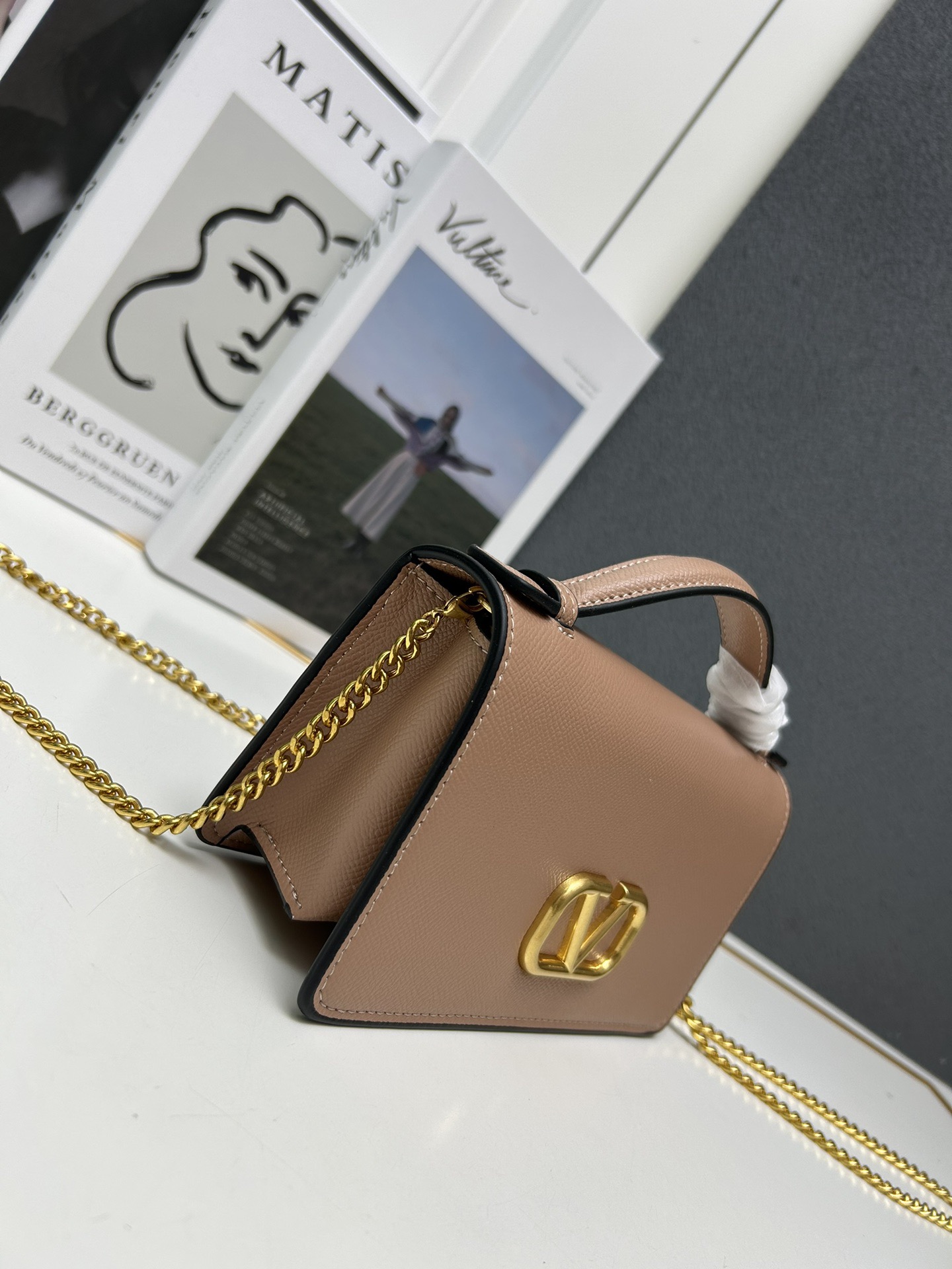 Valenti 26ss garavani vring bag