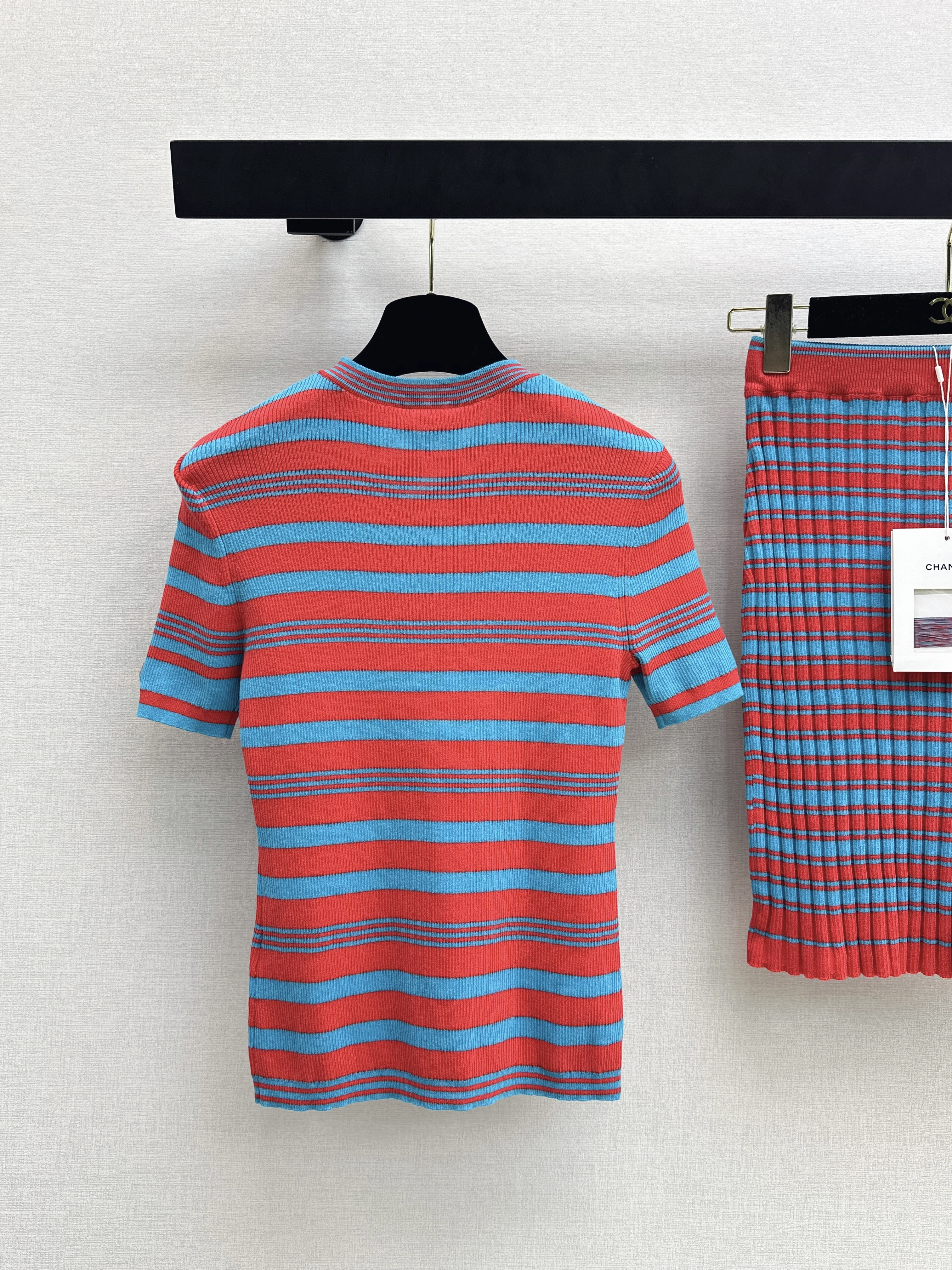 Chan 26ss stripe knit top skirt set