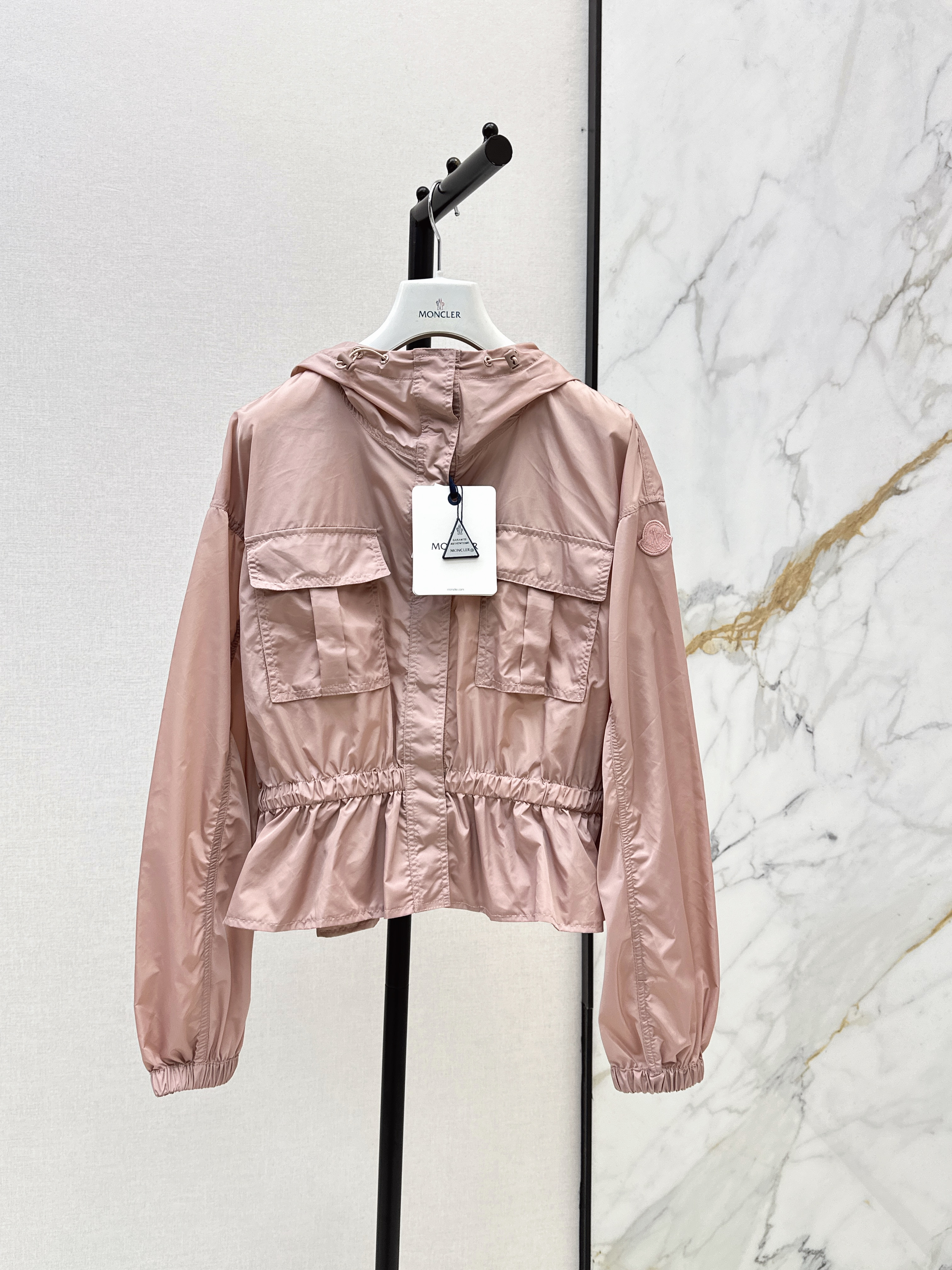 Monc 26ss hodded windbreaker