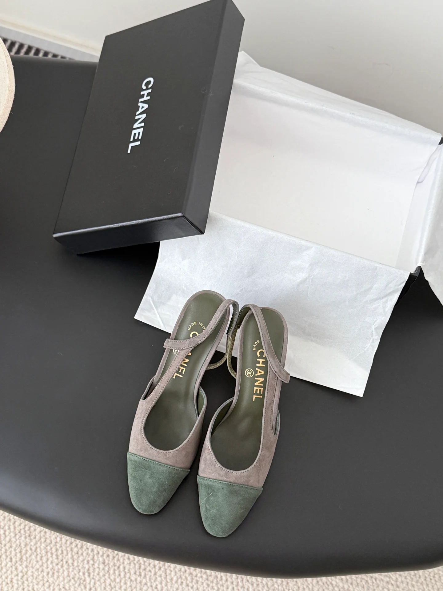 Chan 25fw slingback chunky heels