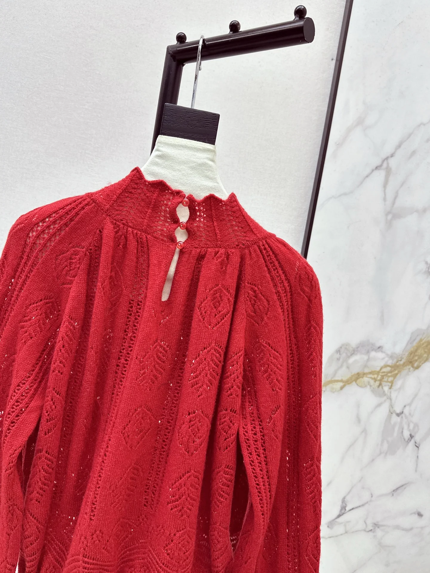 Chan 256ss drawstring sweater