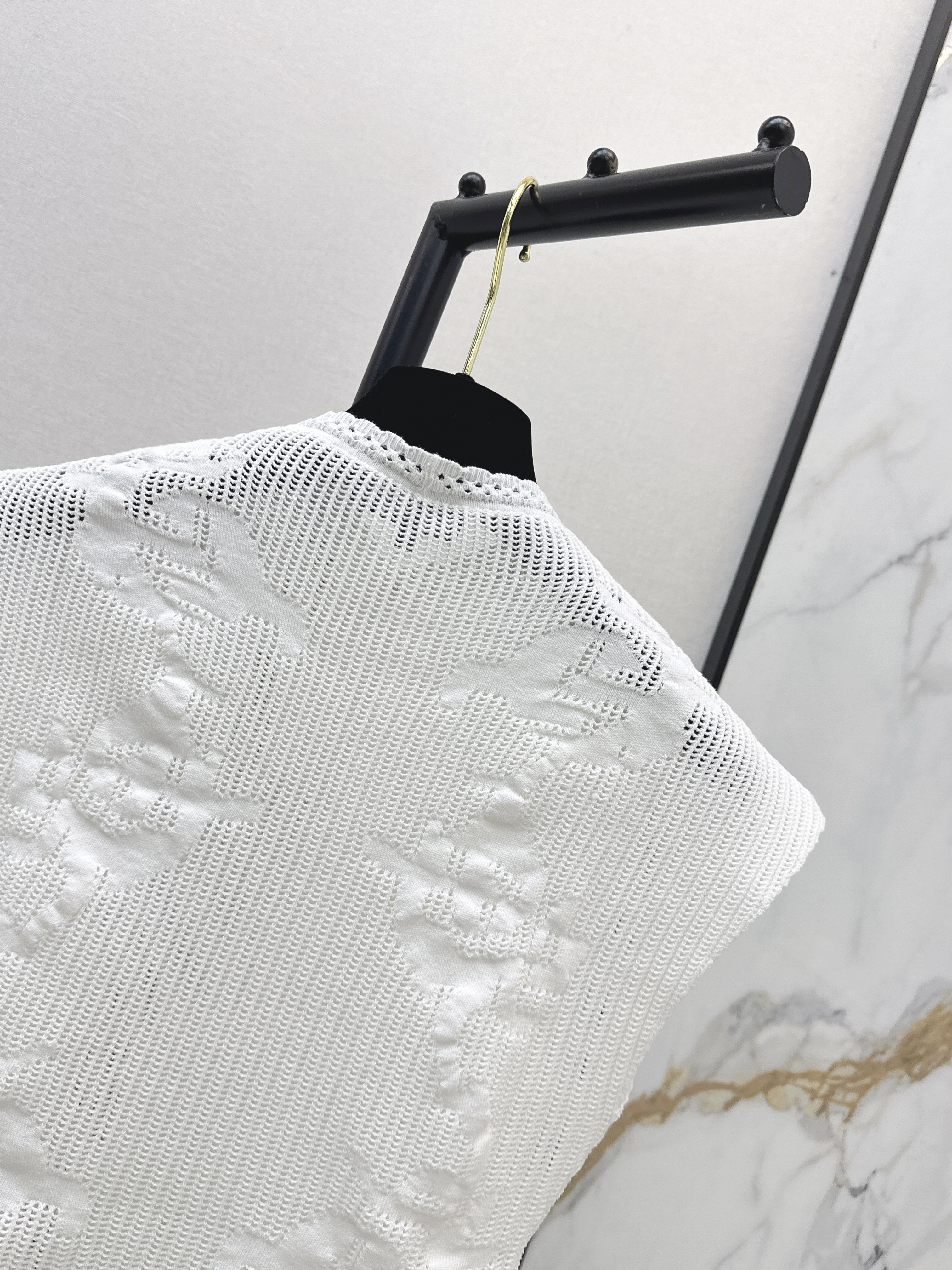 Chan 26ss hollow knit vest top
