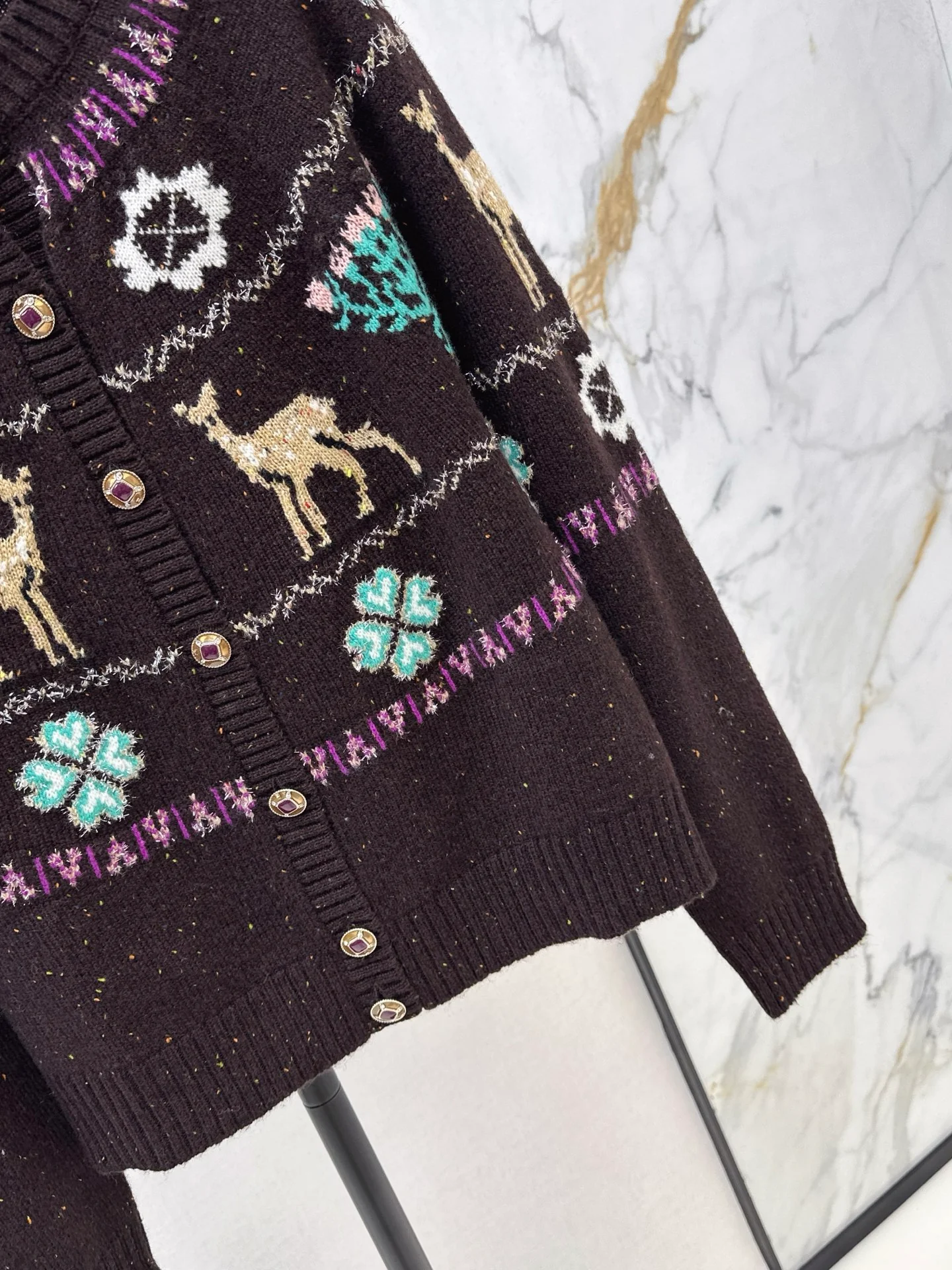 Chan 25fw christmas cardigan