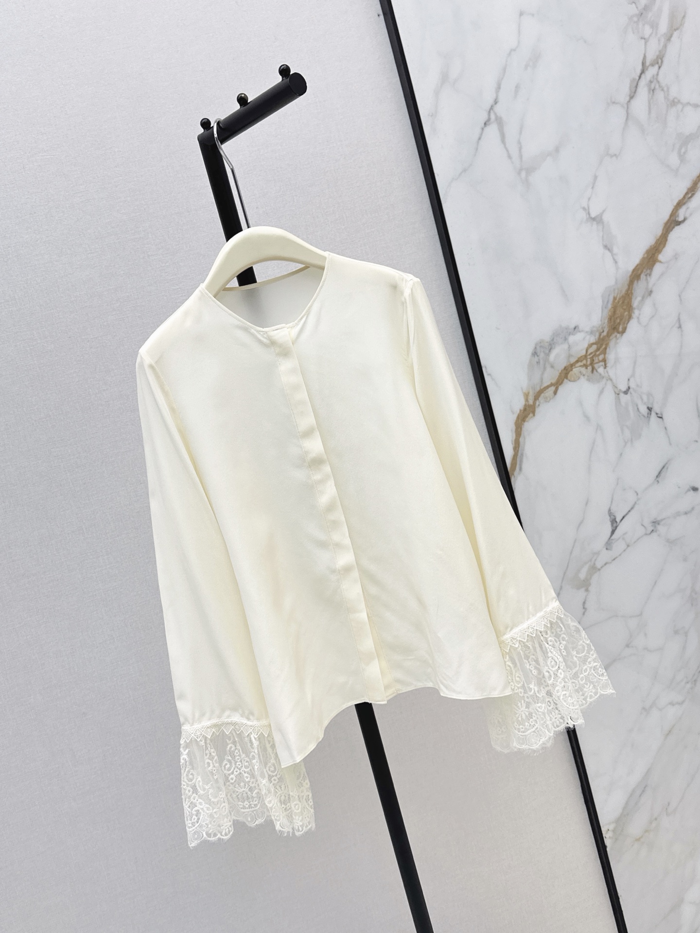 Chol 26ss lace flarel sleeve shirt