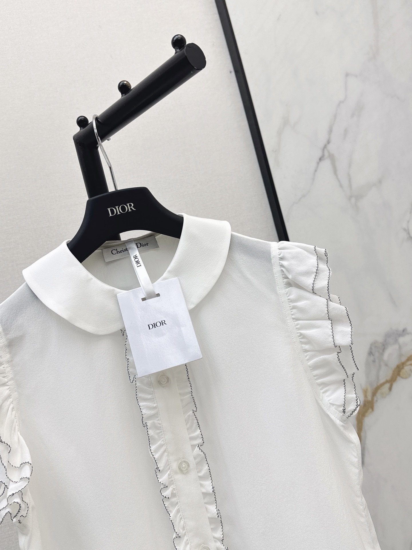 CD 26ss sleeveless ruffle shirt