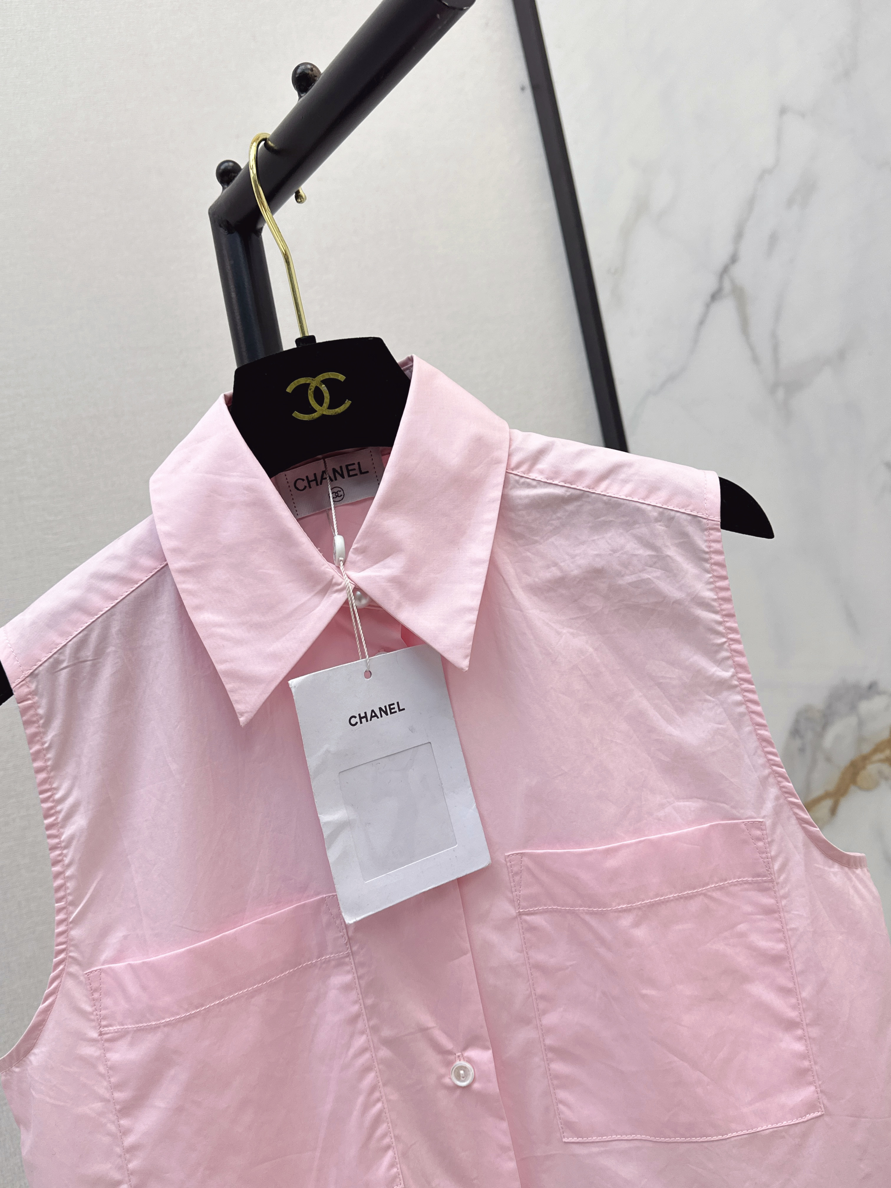 Chan 26ss sleeveless shirt