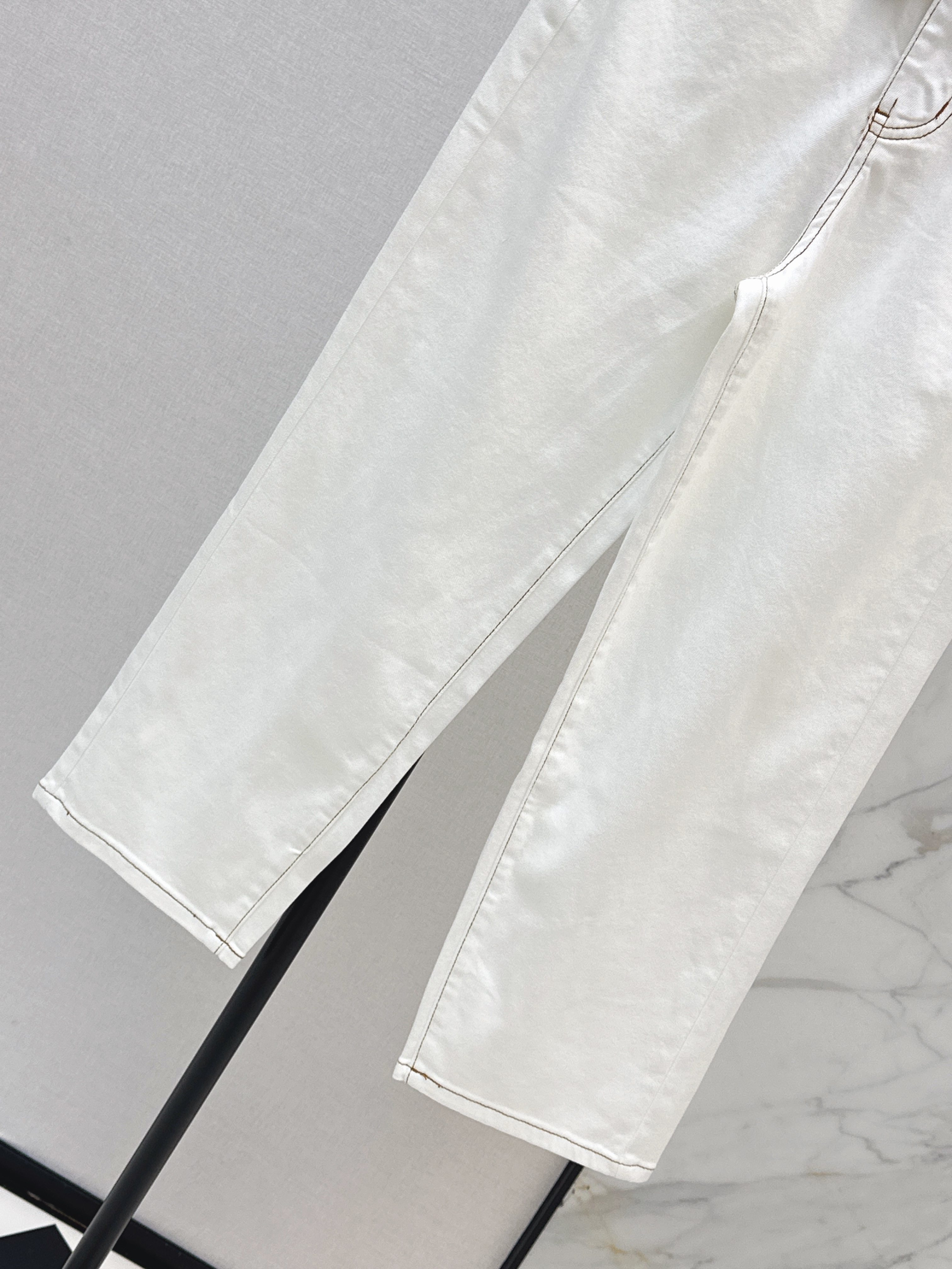 Loe 26ss embroidery jeans
