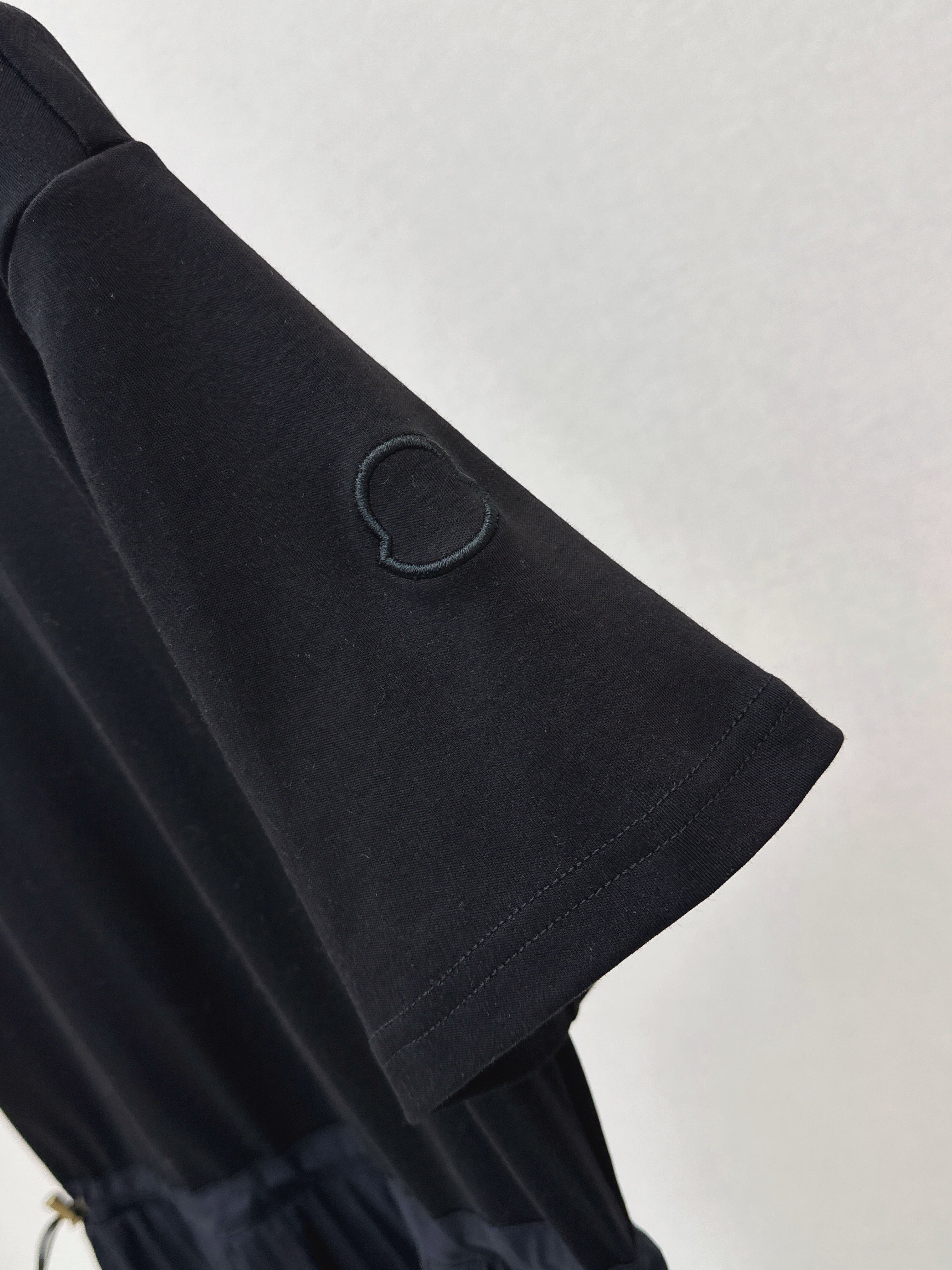 Monc 26ss contact pleated dress
